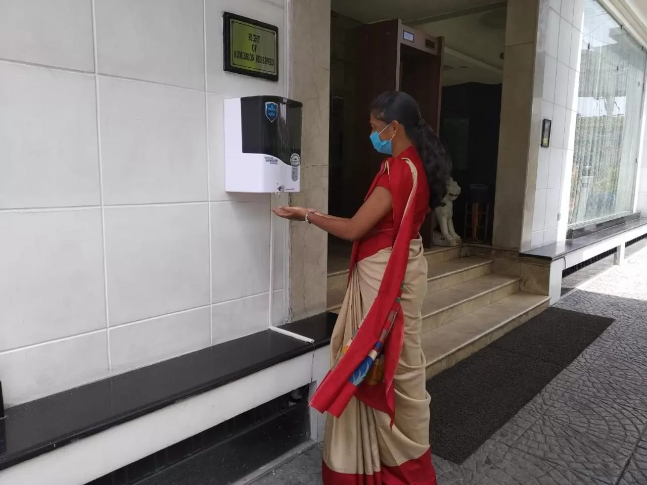 Property building in Hampshire Plaza