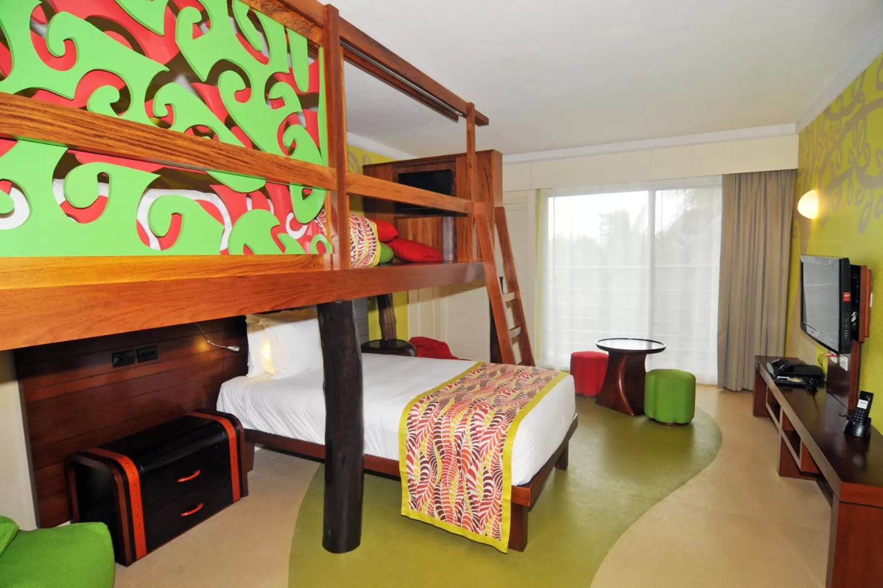 Photo of the whole room, Bed in Holiday Inn Resort Vanuatu by IHG