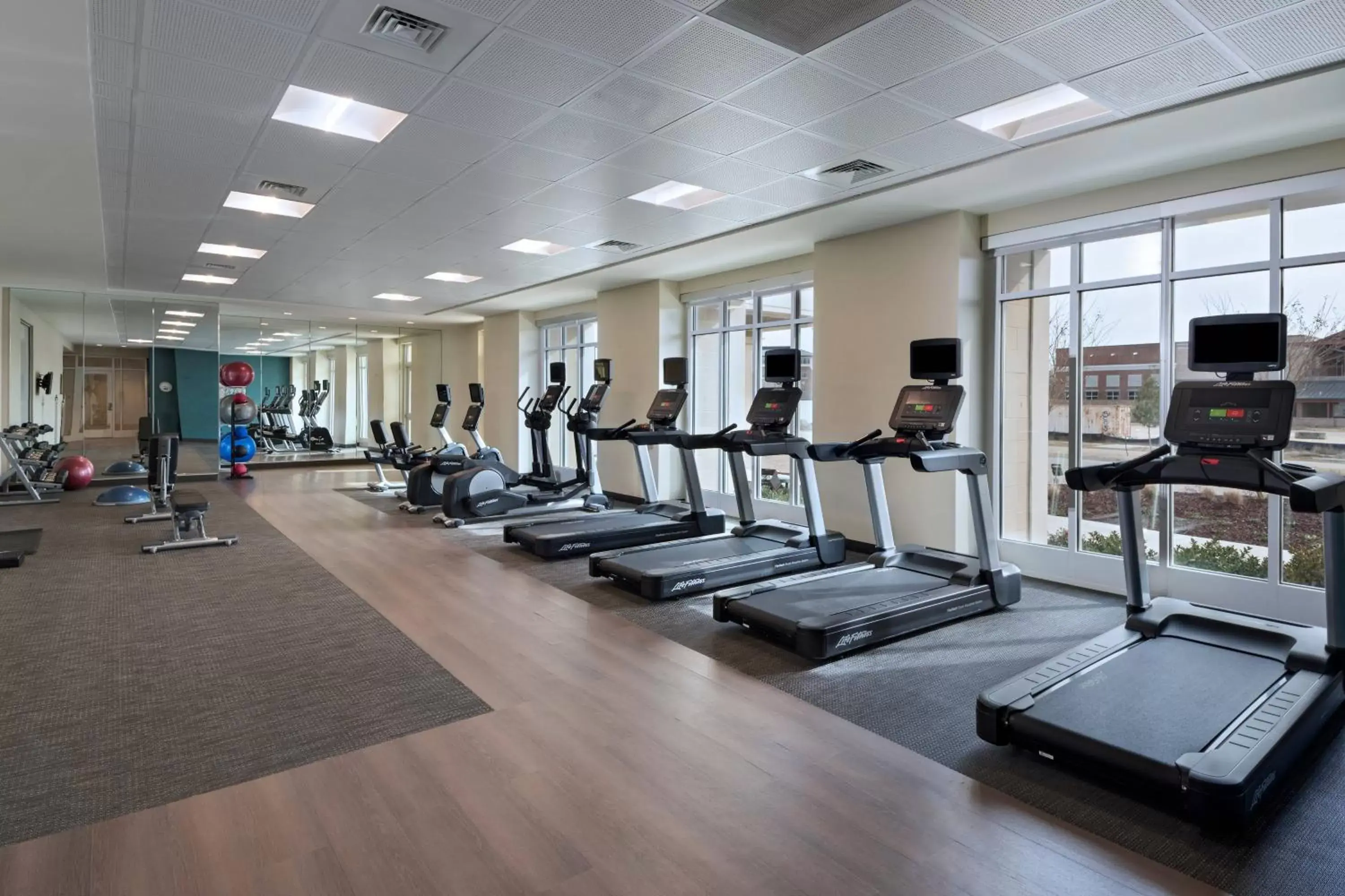 Fitness centre/facilities, Fitness Center/Facilities in Courtyard by Marriott Jackson Madison