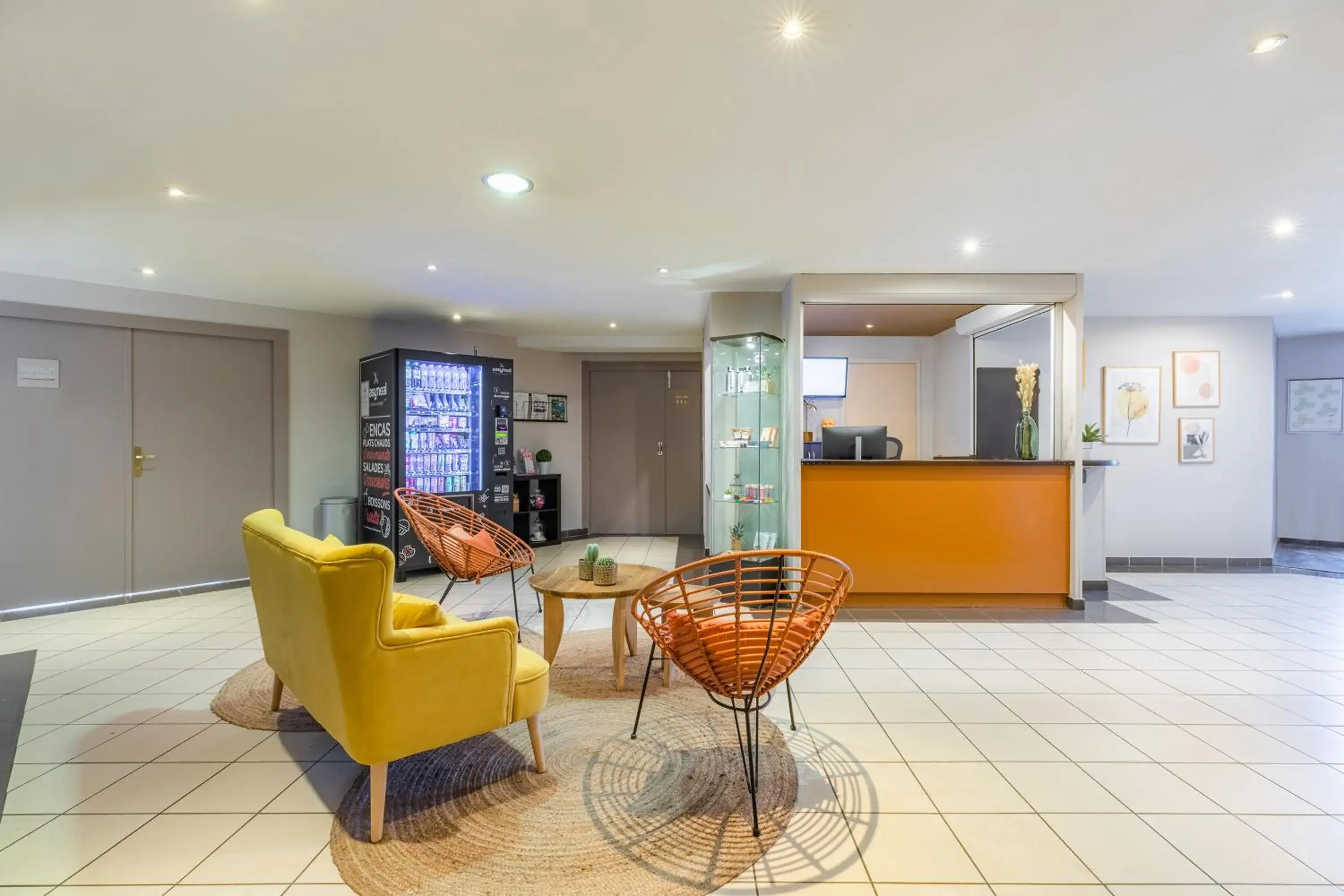 Lobby or reception in Appart'City Aix en Provence - La Duranne