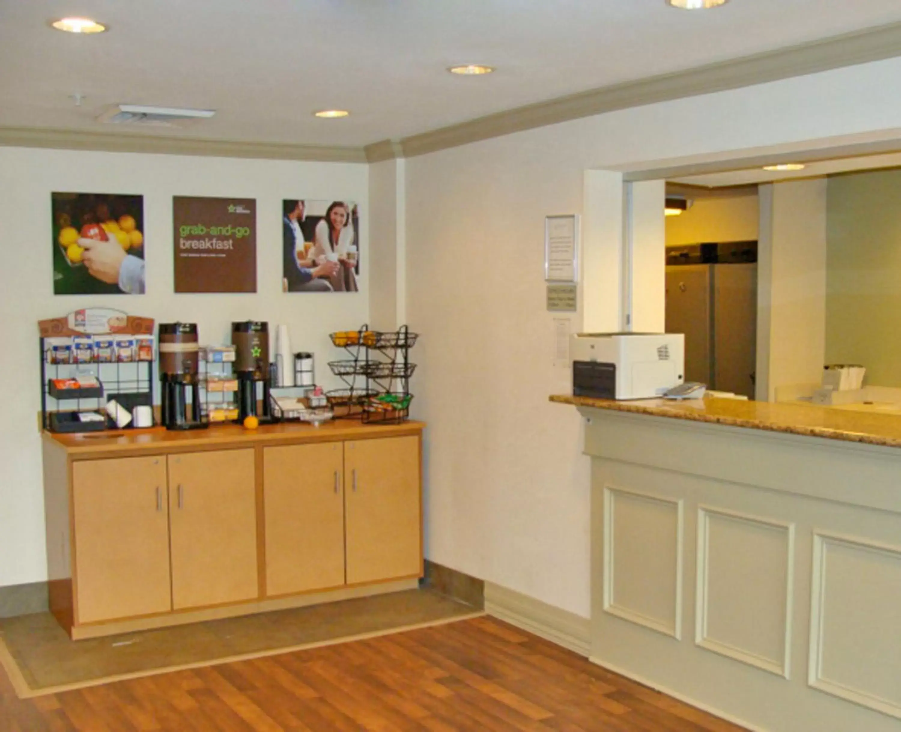 Lobby or reception in Extended Stay America Suites - Philadelphia - Mt Laurel - Pacilli Place