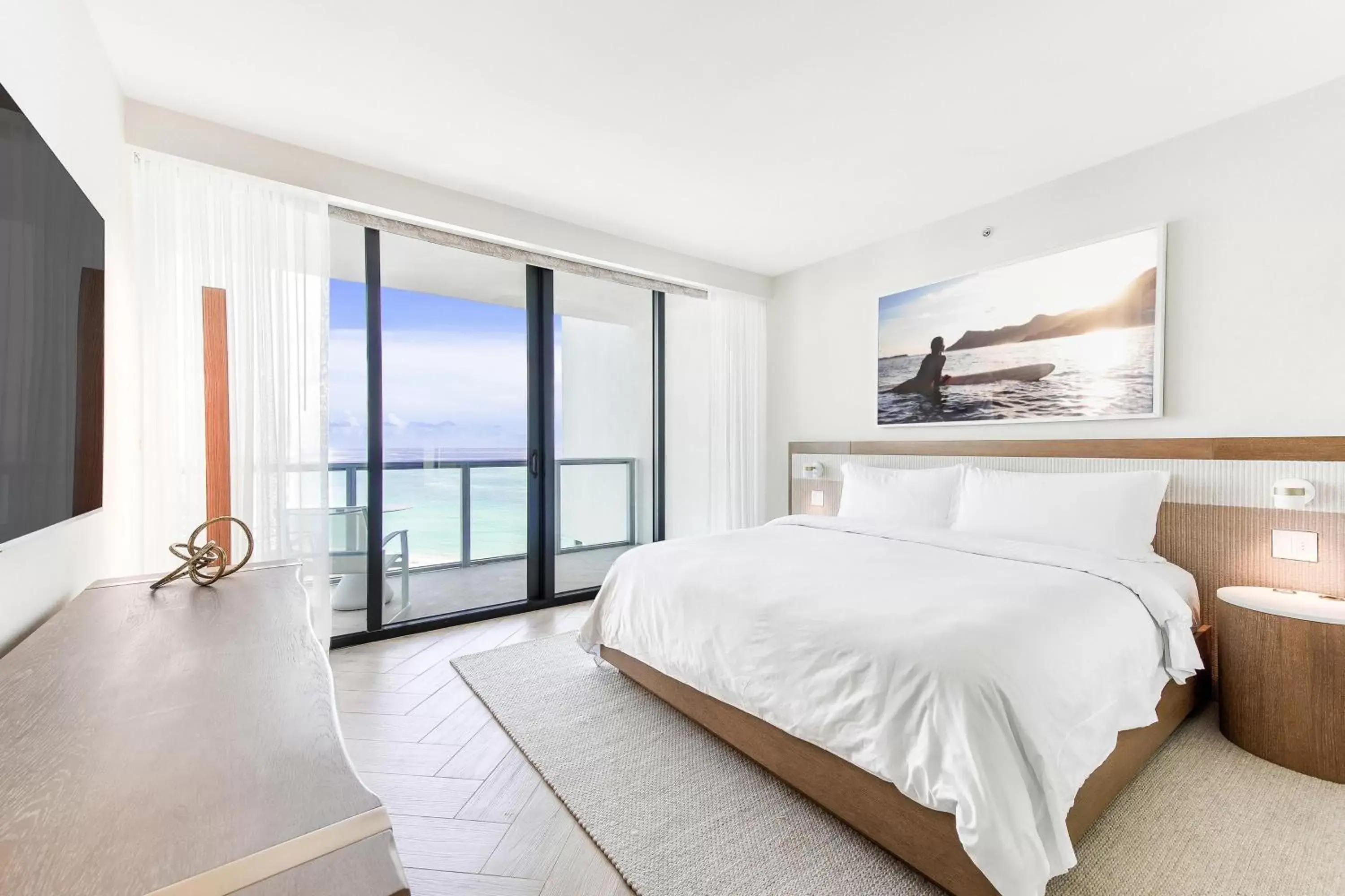 Bedroom, Sea View in W South Beach