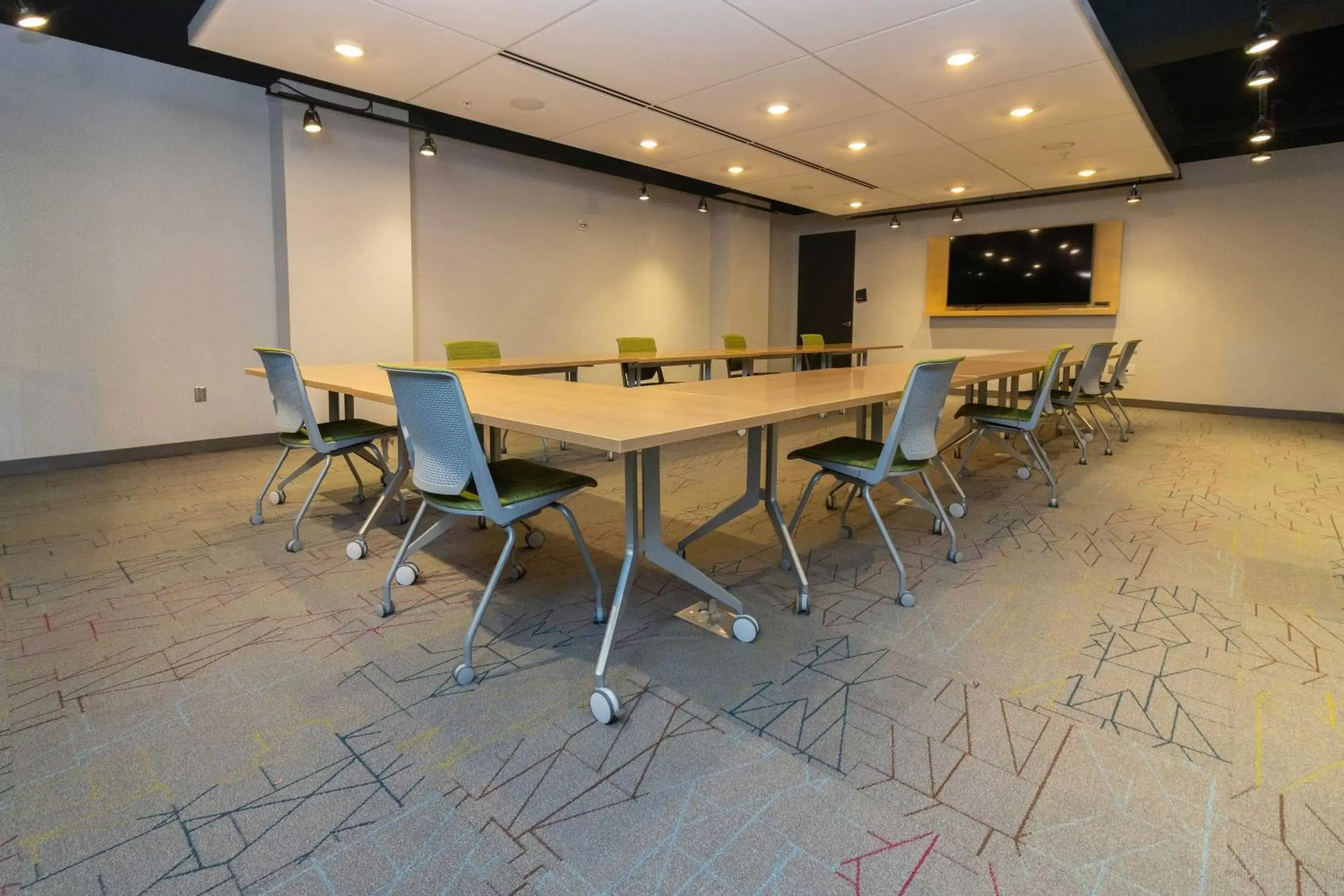 Meeting/conference room in Aloft St. Louis Cortex