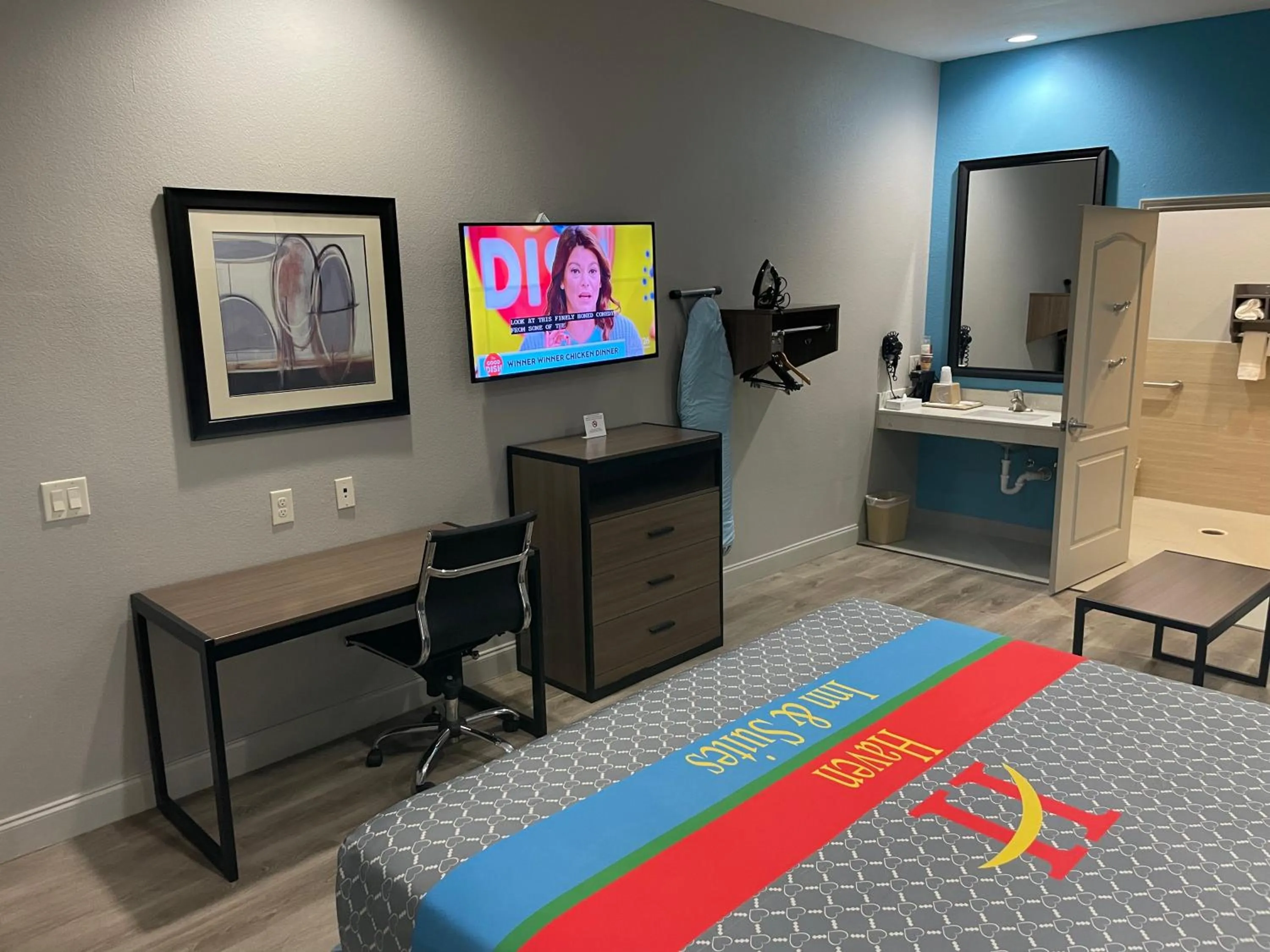 Bed in Haven Inn & Suites Downtown Houston.