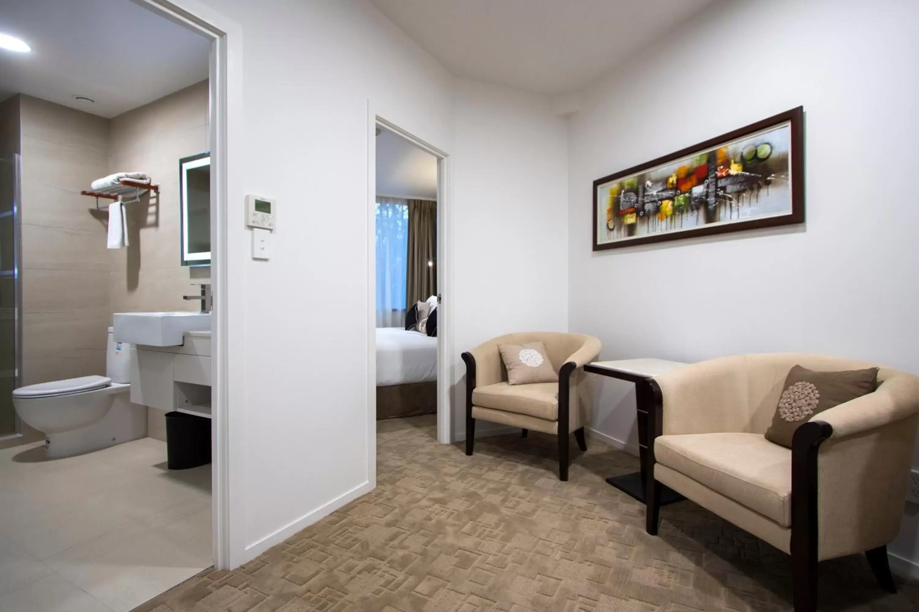 Bathroom, Seating Area in VR Queen Street Hotel & Suites