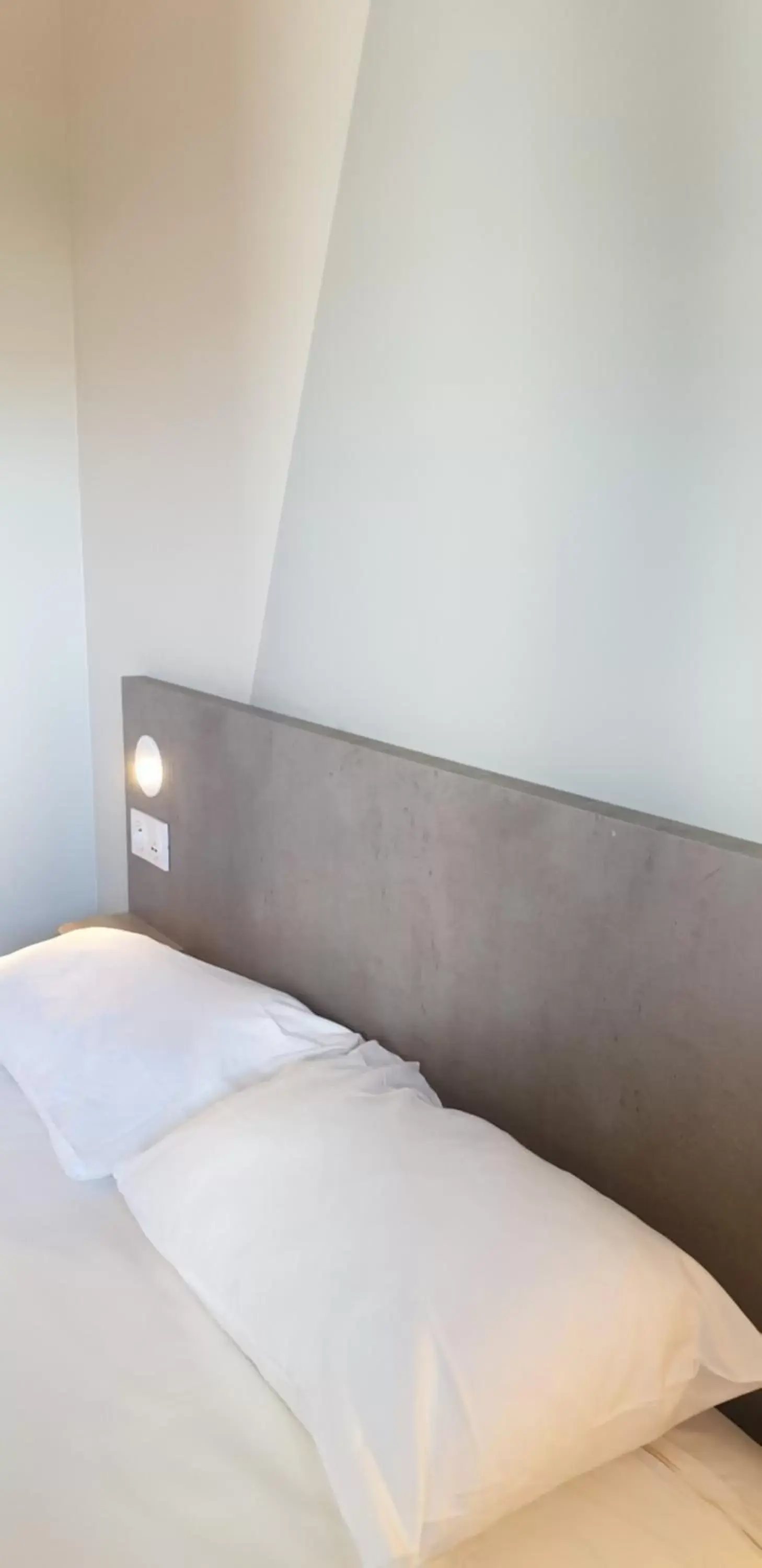 Bedroom, Bed in ibis budget Ciboure St-Jean-Luz