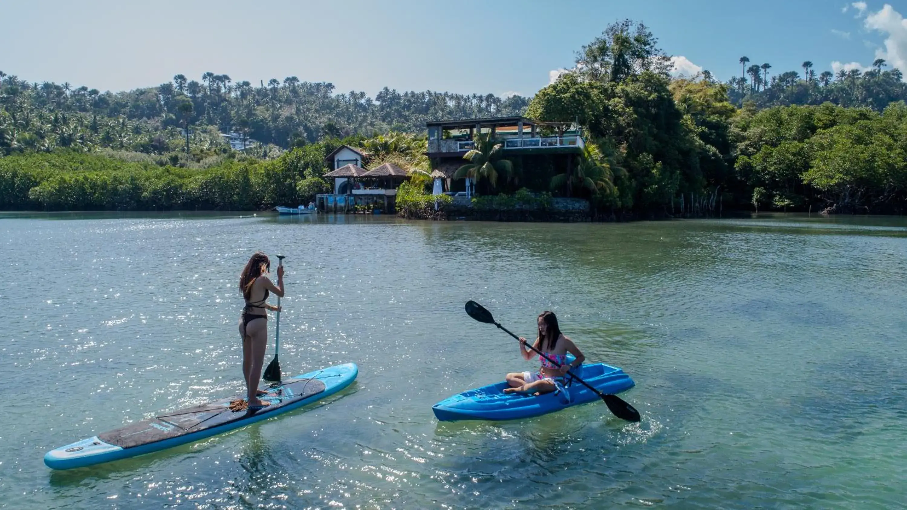 Property building, Canoeing in Edgewater Dive & Spa Resort