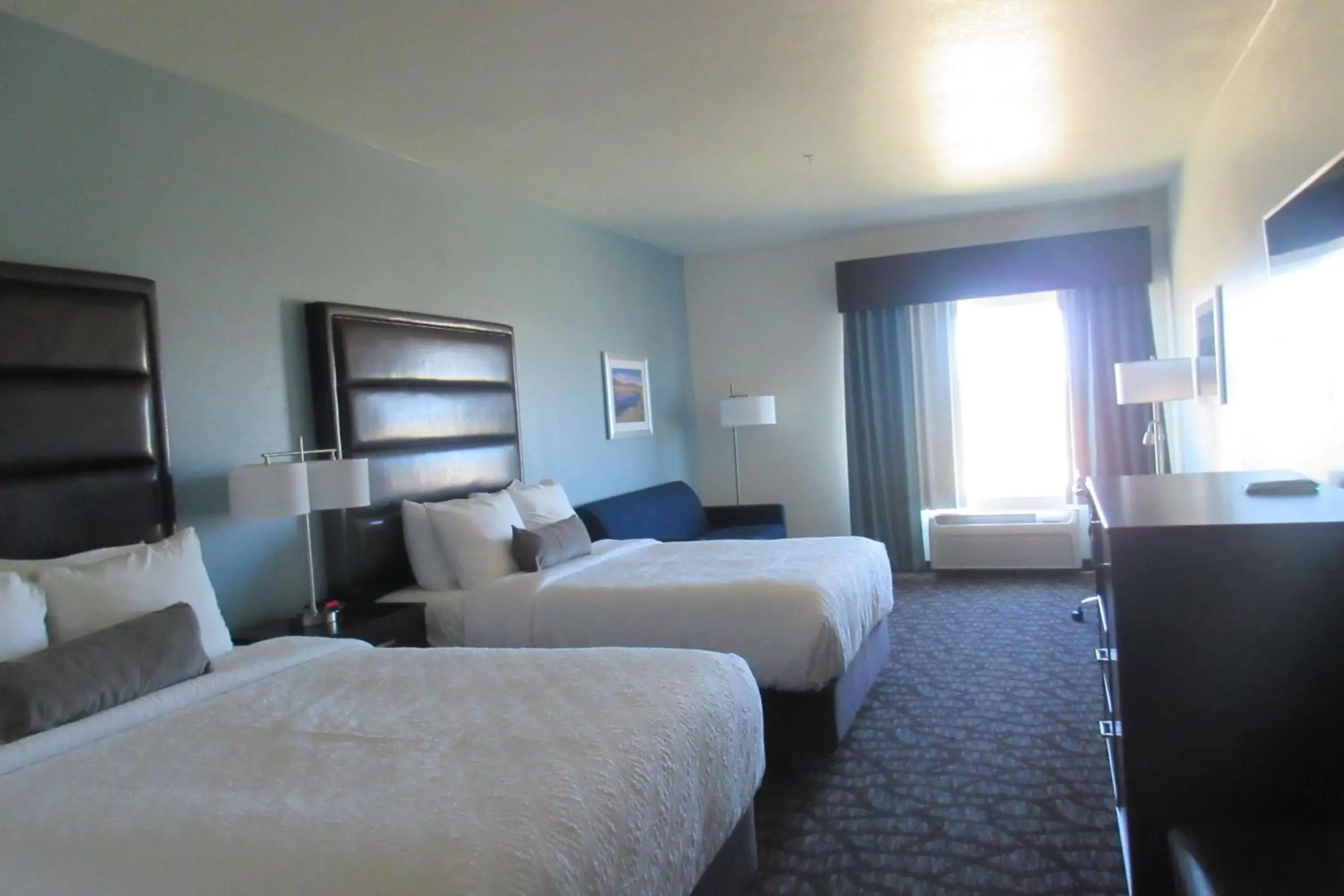 Queen Room with Two Queen Beds and Sofa in Best Western Crater Lake Highway White City/Medford