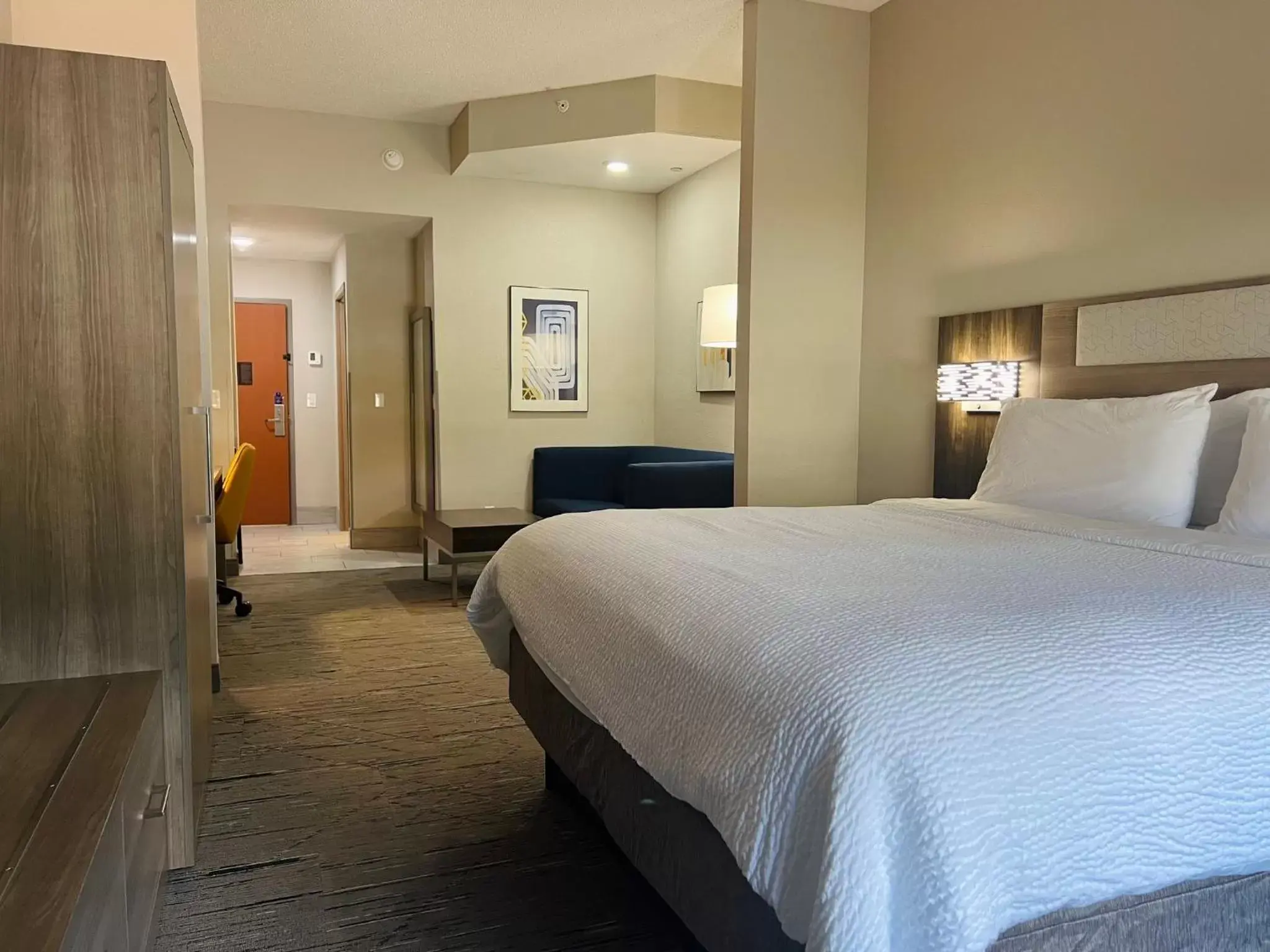 Photo of the whole room, Bed in Holiday Inn Express & Suites Sebring, an IHG Hotel