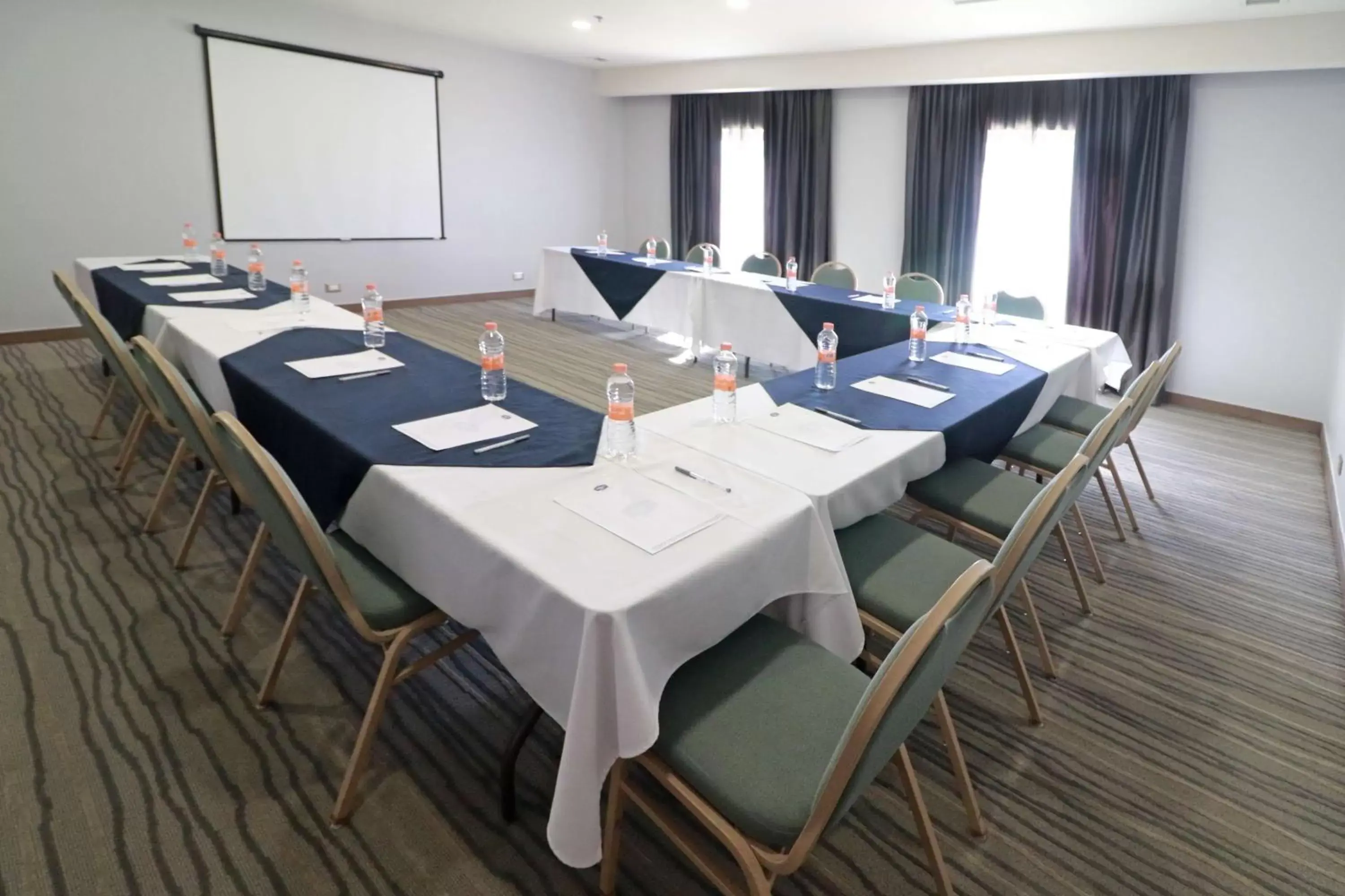 Meeting/conference room in Hampton by Hilton Chihuahua