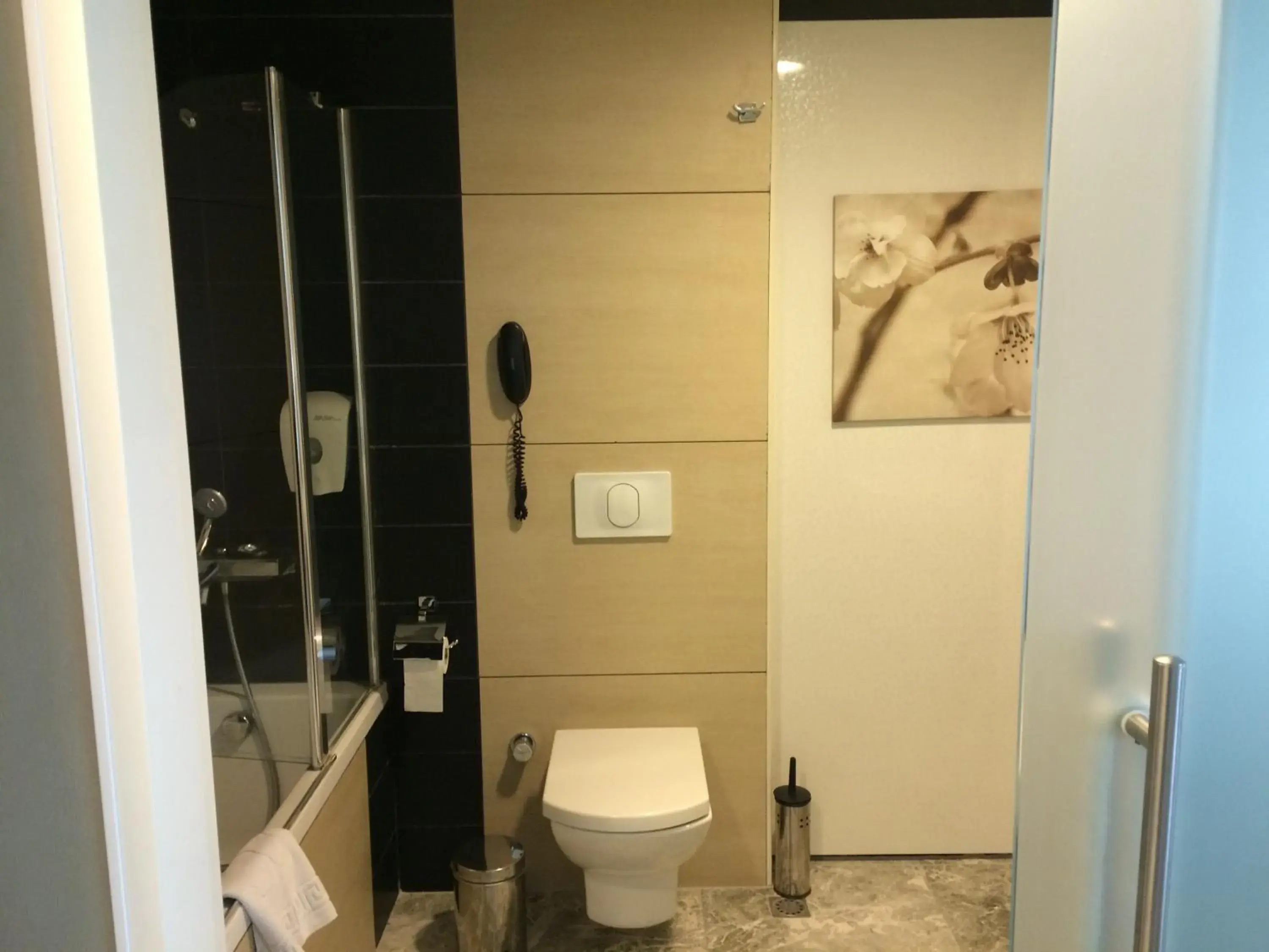 Toilet, Bathroom in No:19 Boutique Hotel