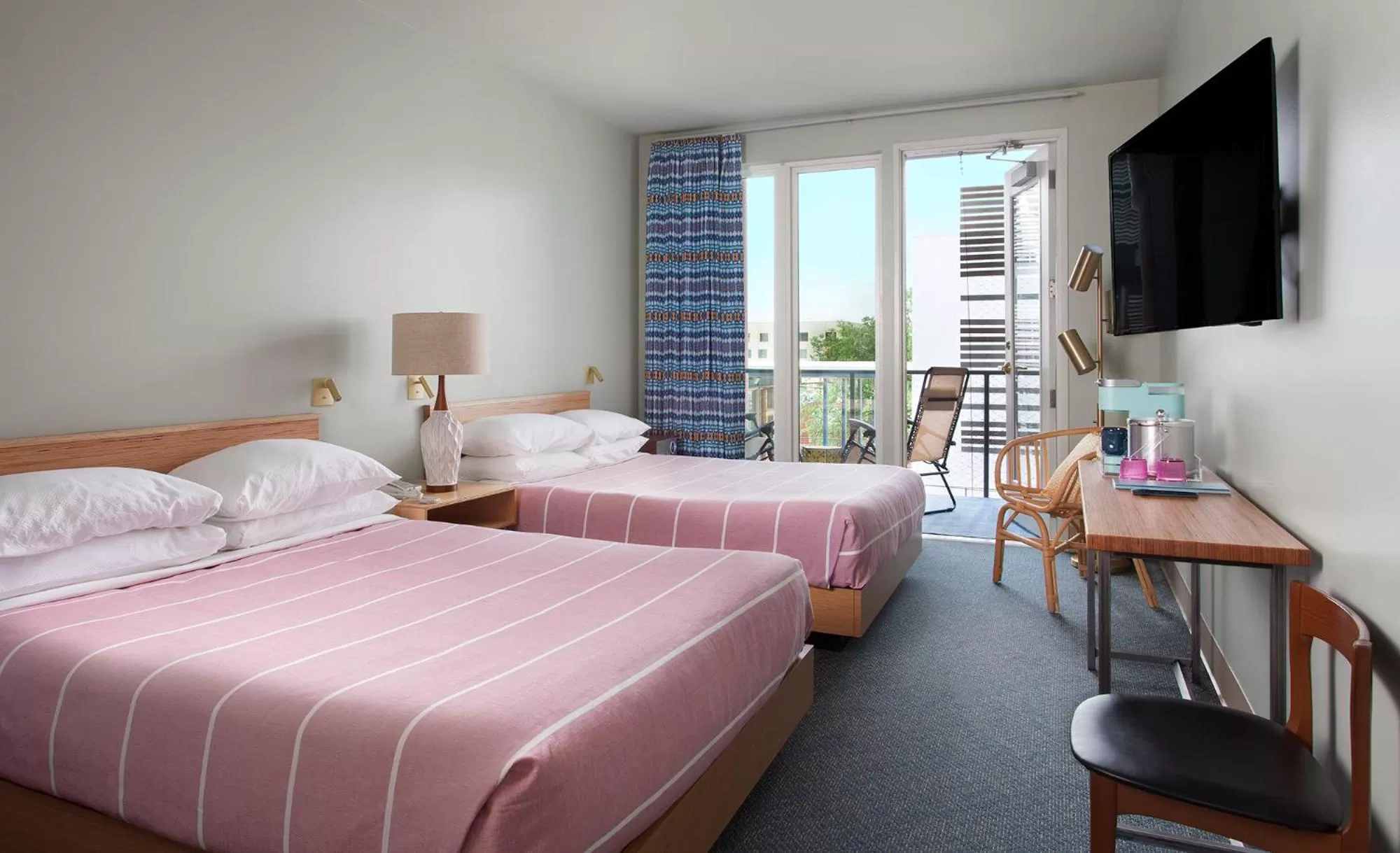 Photo of the whole room, Bed in East Austin Hotel