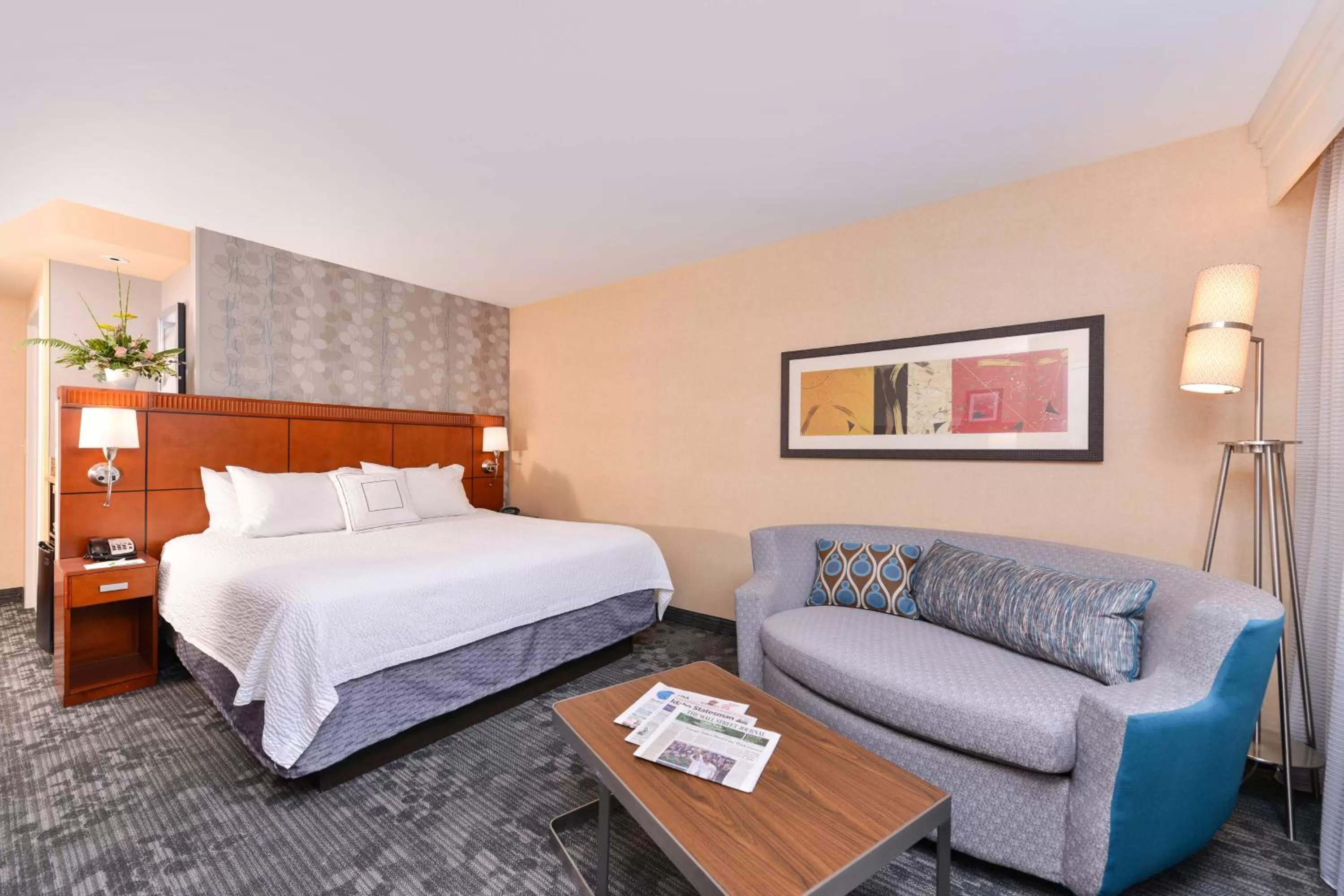 King Room with Sofa Bed and Adapted Tub - Mobility and Hearing Accessible in Courtyard by Marriott Boise West/Meridian