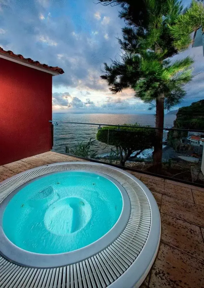 Balcony/Terrace, Swimming Pool in Estalagem Da Ponta Do Sol