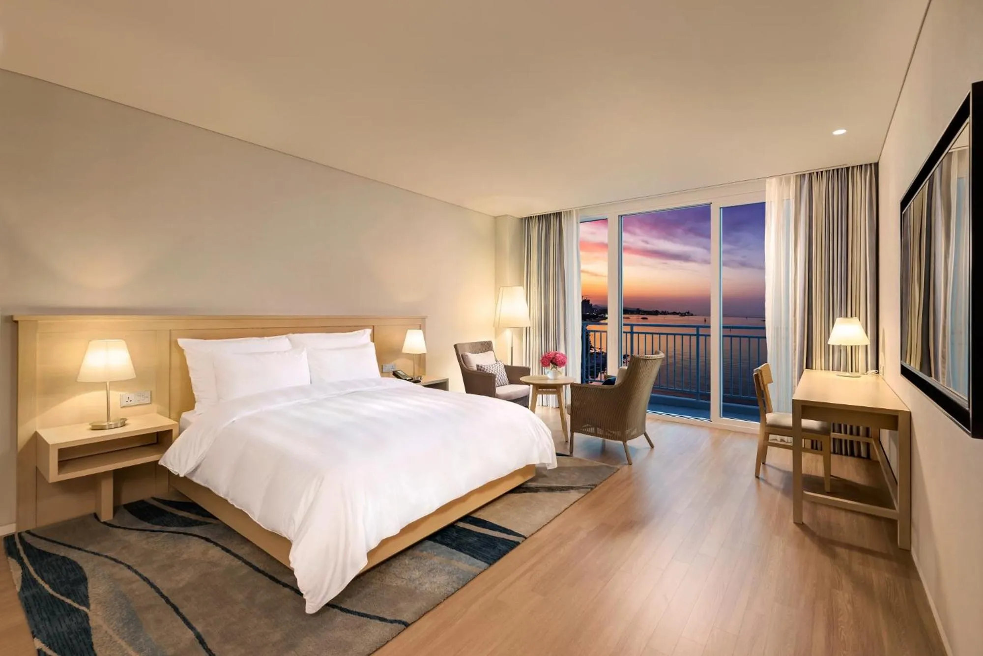 Bed in Lotte Resort Sokcho