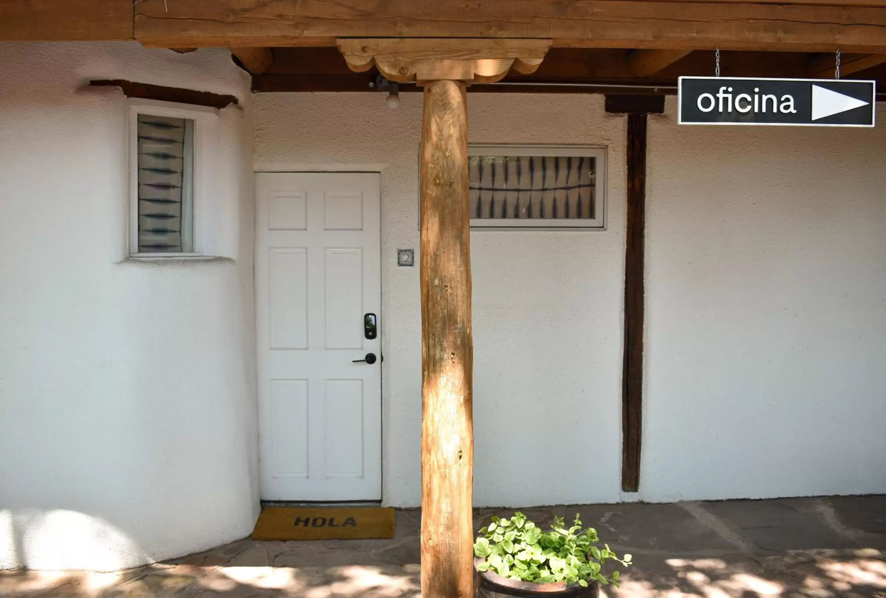 Facade/entrance in The Parador