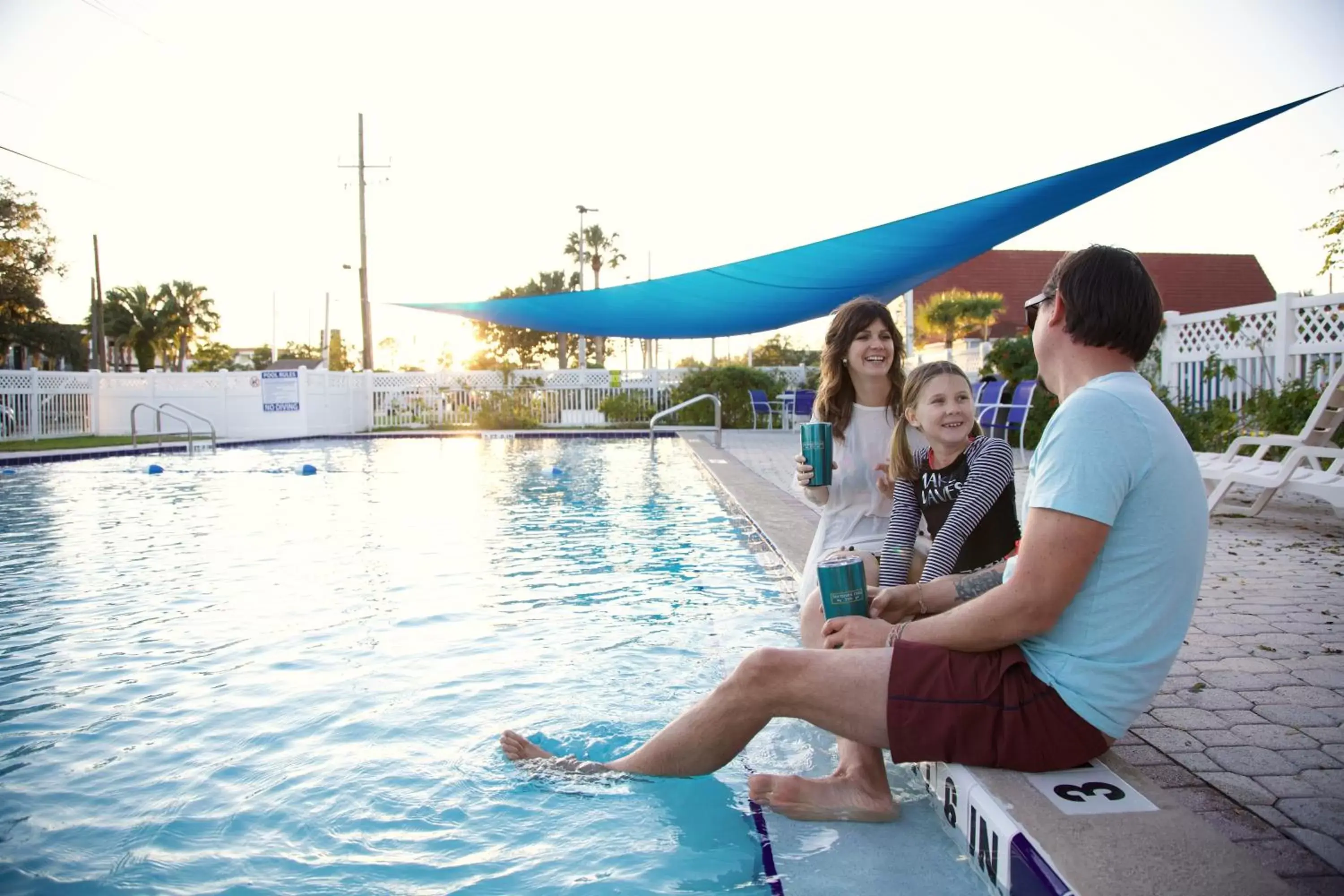 People, Swimming Pool in Southern Oaks Inn - Saint Augustine