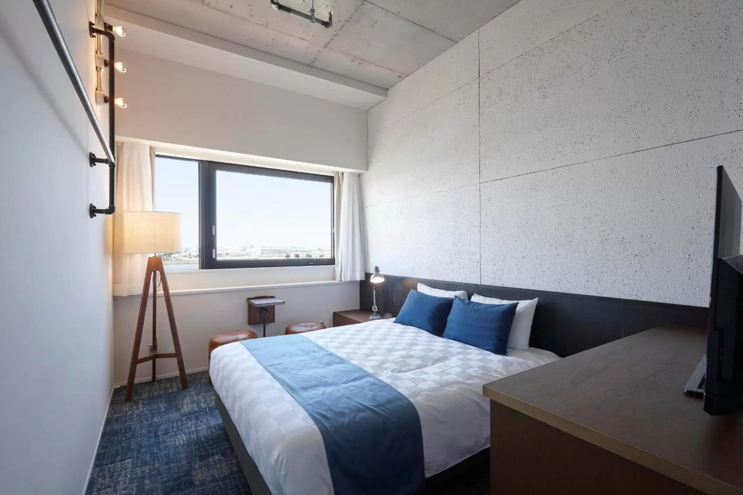 Photo of the whole room, Bed in Kawasaki King Skyfront Tokyu REI Hotel