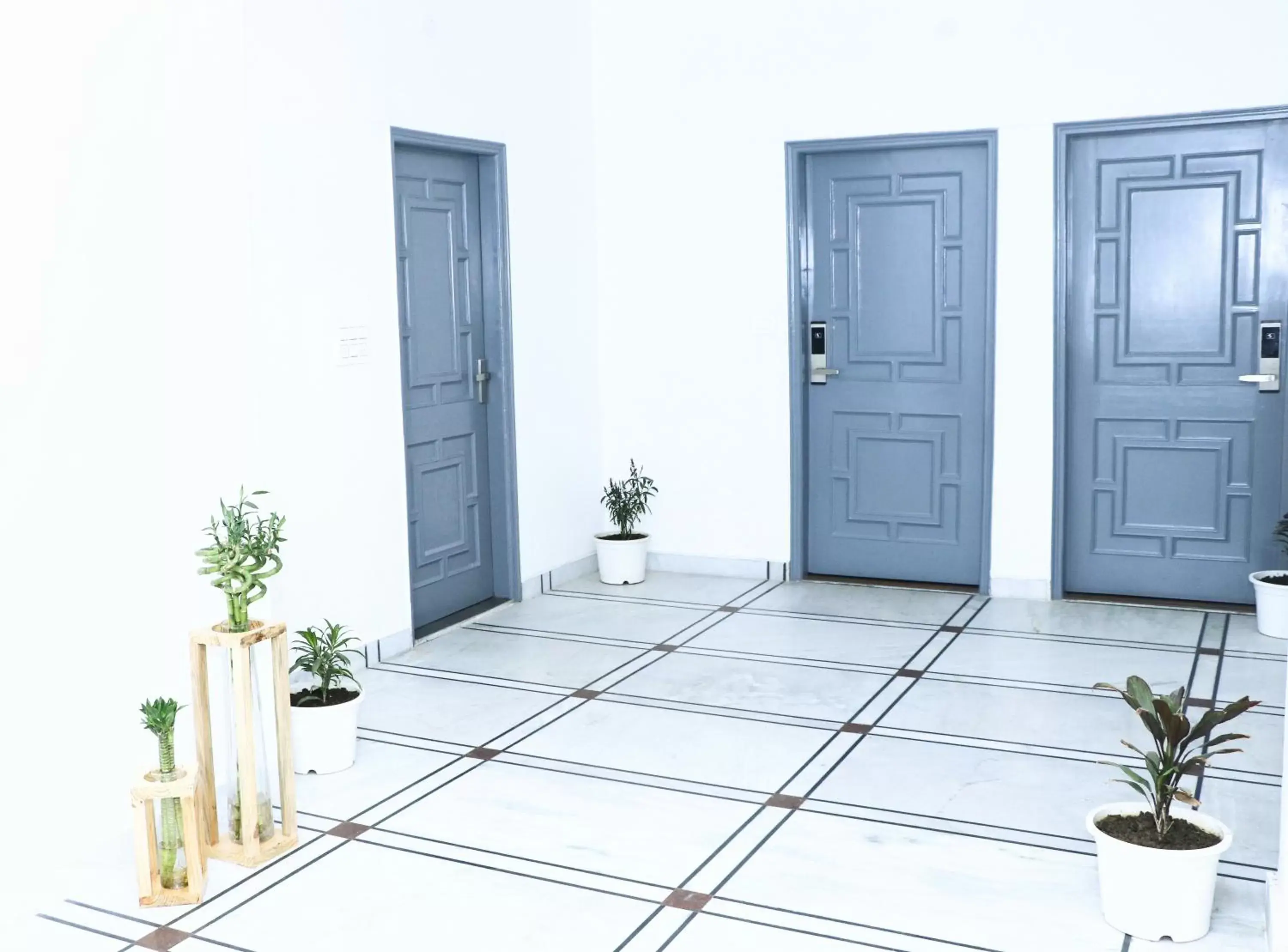 Lobby or reception in Gallivanto Inn - Rohini Lobby or reception in Gallivanto Inn - Rohini