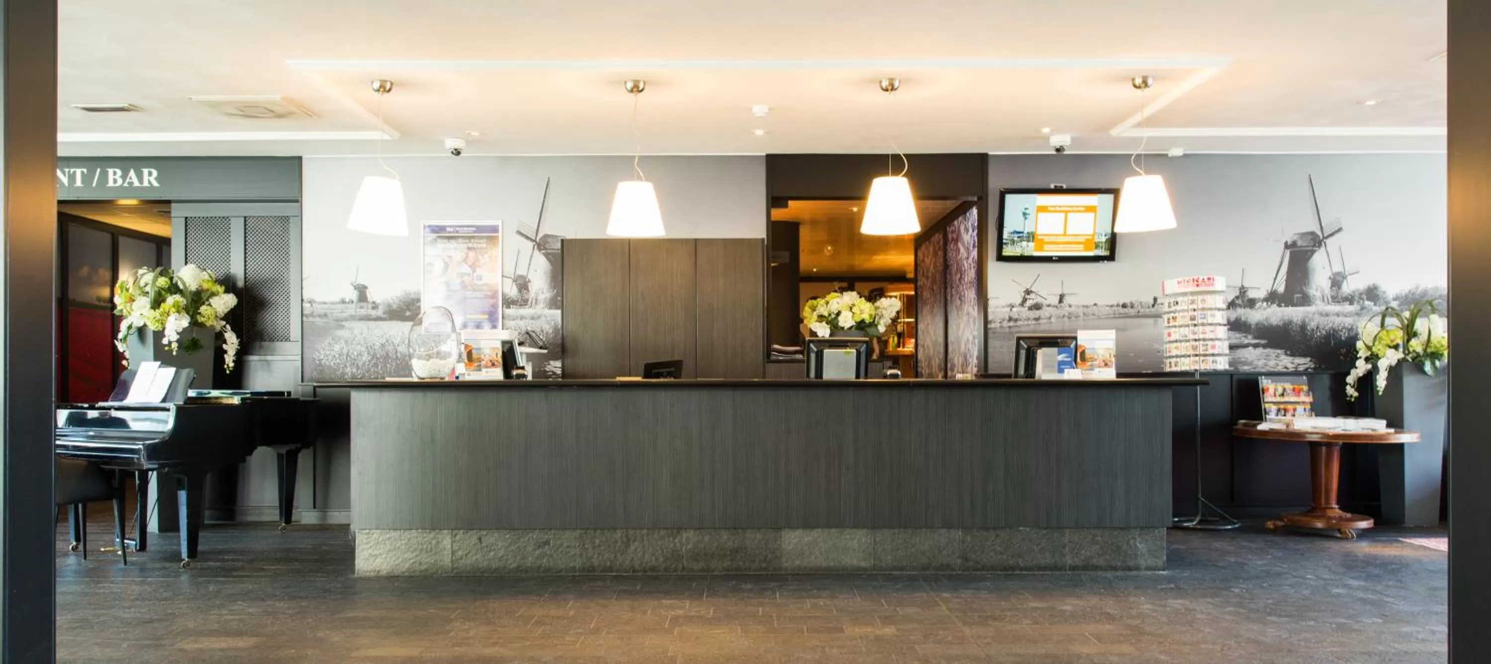 Lobby or reception in Best Western Plus Amsterdam Airport Hotel