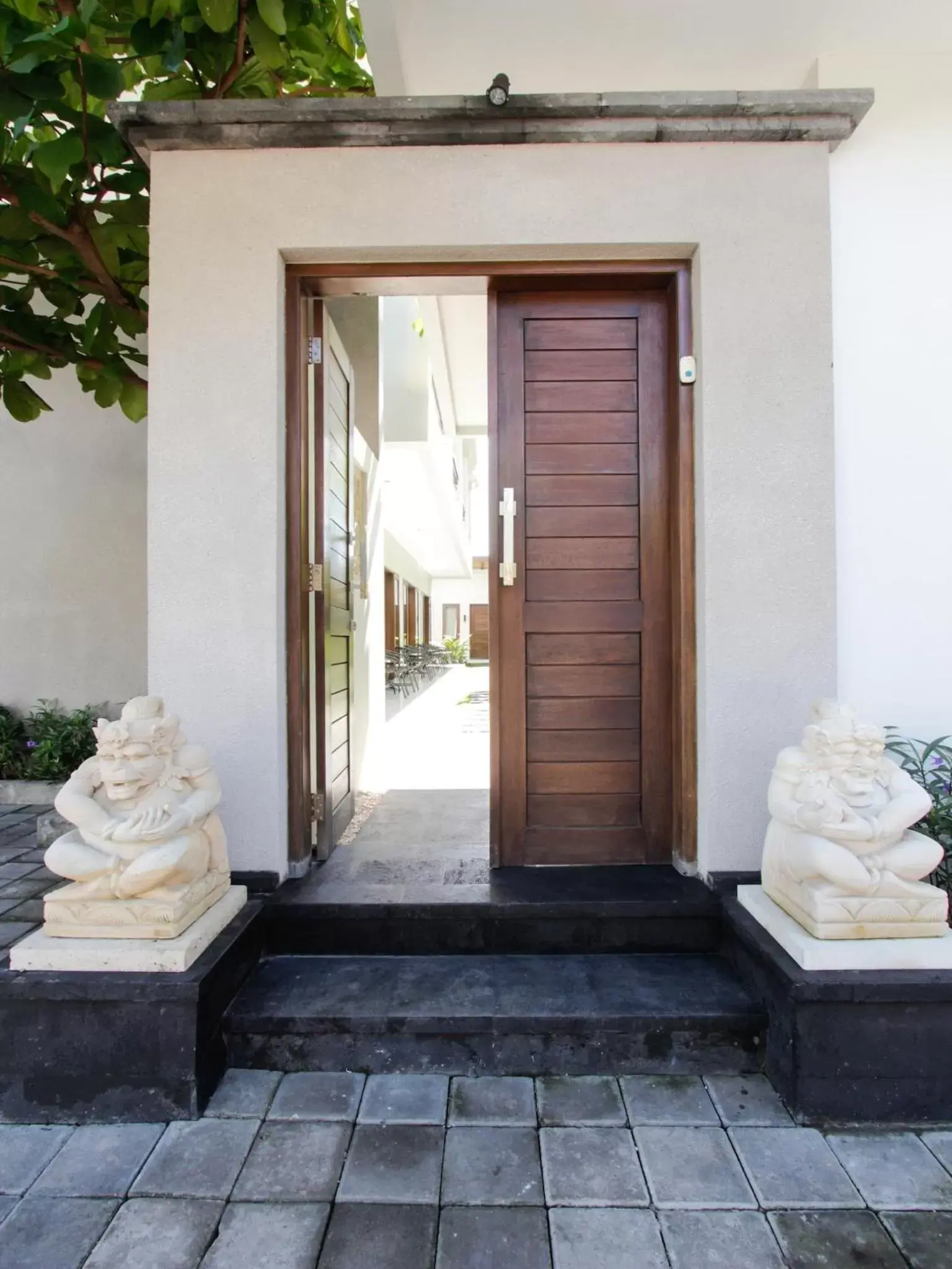 Facade/entrance in The Pavilion Hotel Kuta Facade/entrance in The Pavilion Hotel Kuta