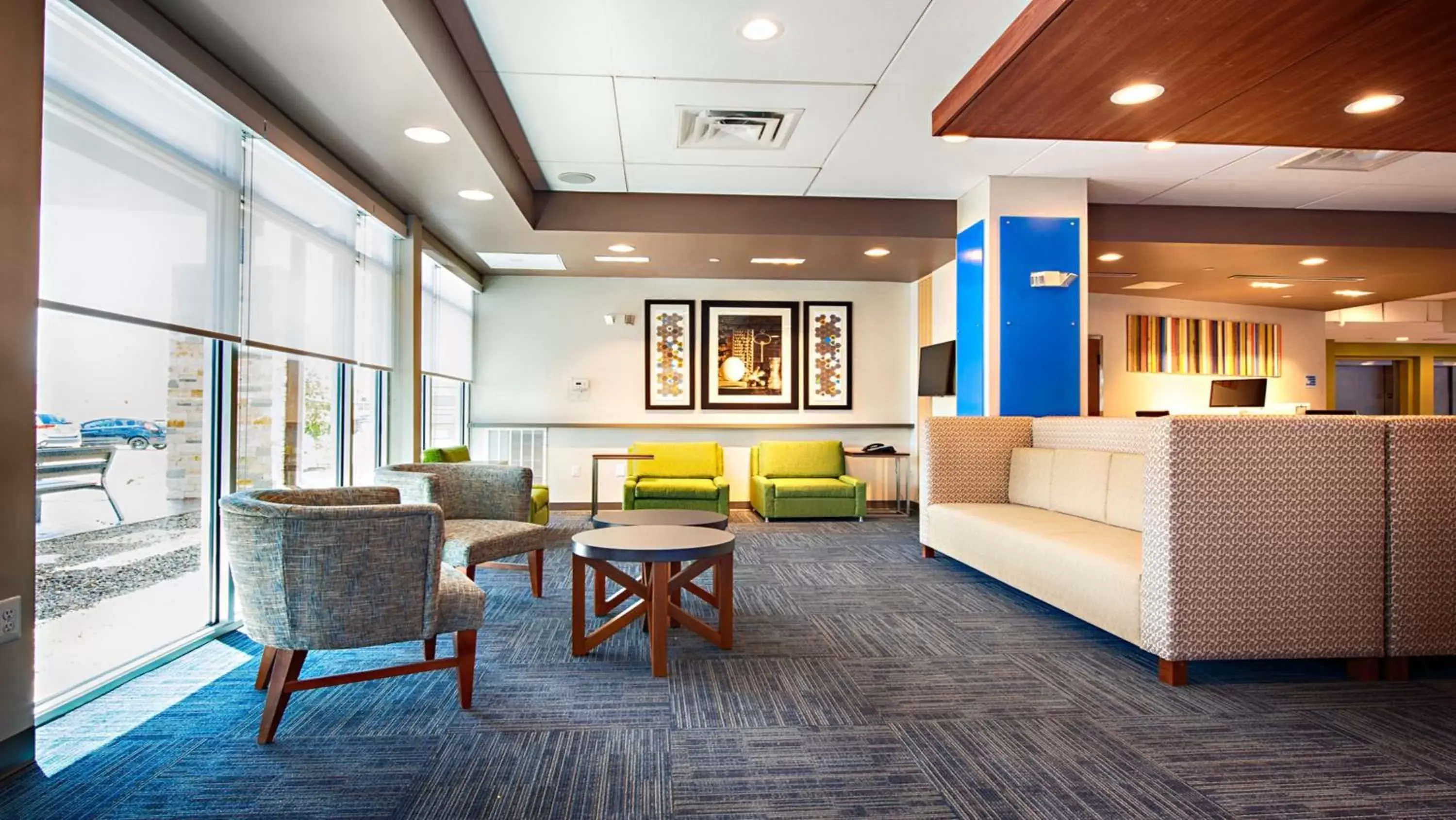 Lobby or reception, Lobby/Reception in Holiday Inn Express & Suites Houston Southwest Galleria Area, an IHG Hotel