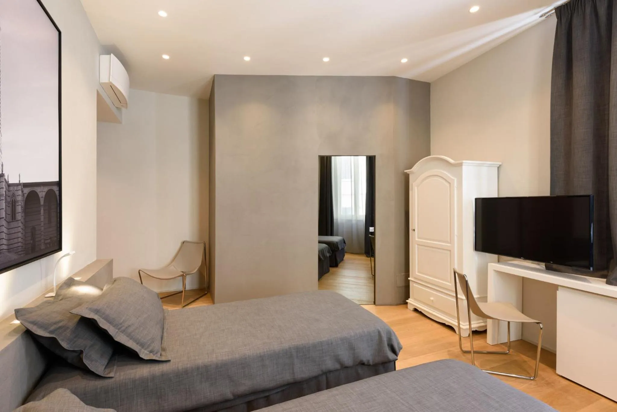 Bed in Palazzo Vasarri - Luxury design suites