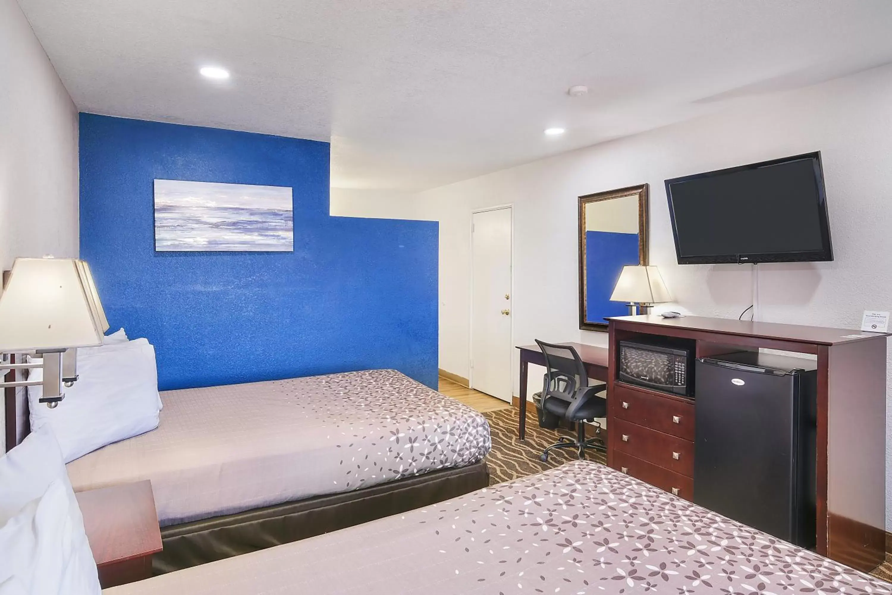 Bedroom, Bed in Carlsbad Inn , New Mexico