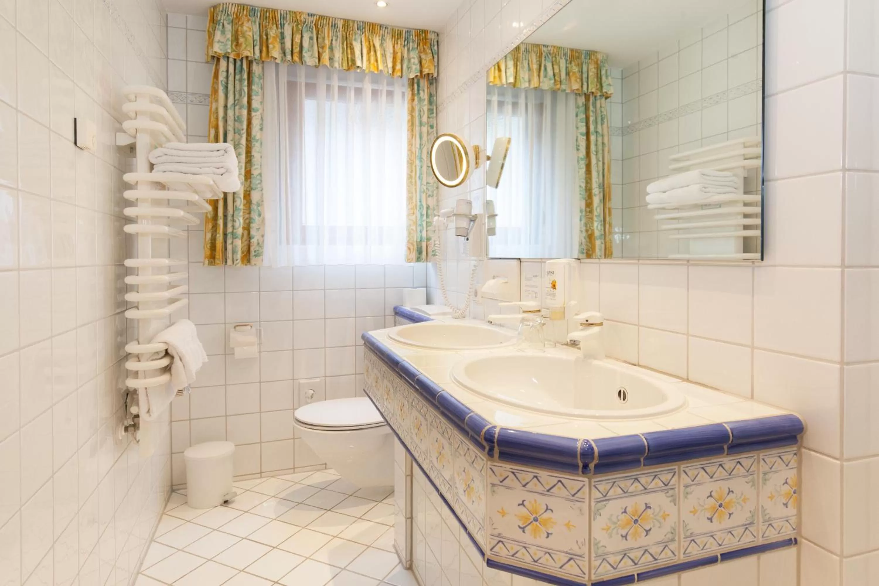 Toilet in Landgasthof Hotel Hirsch