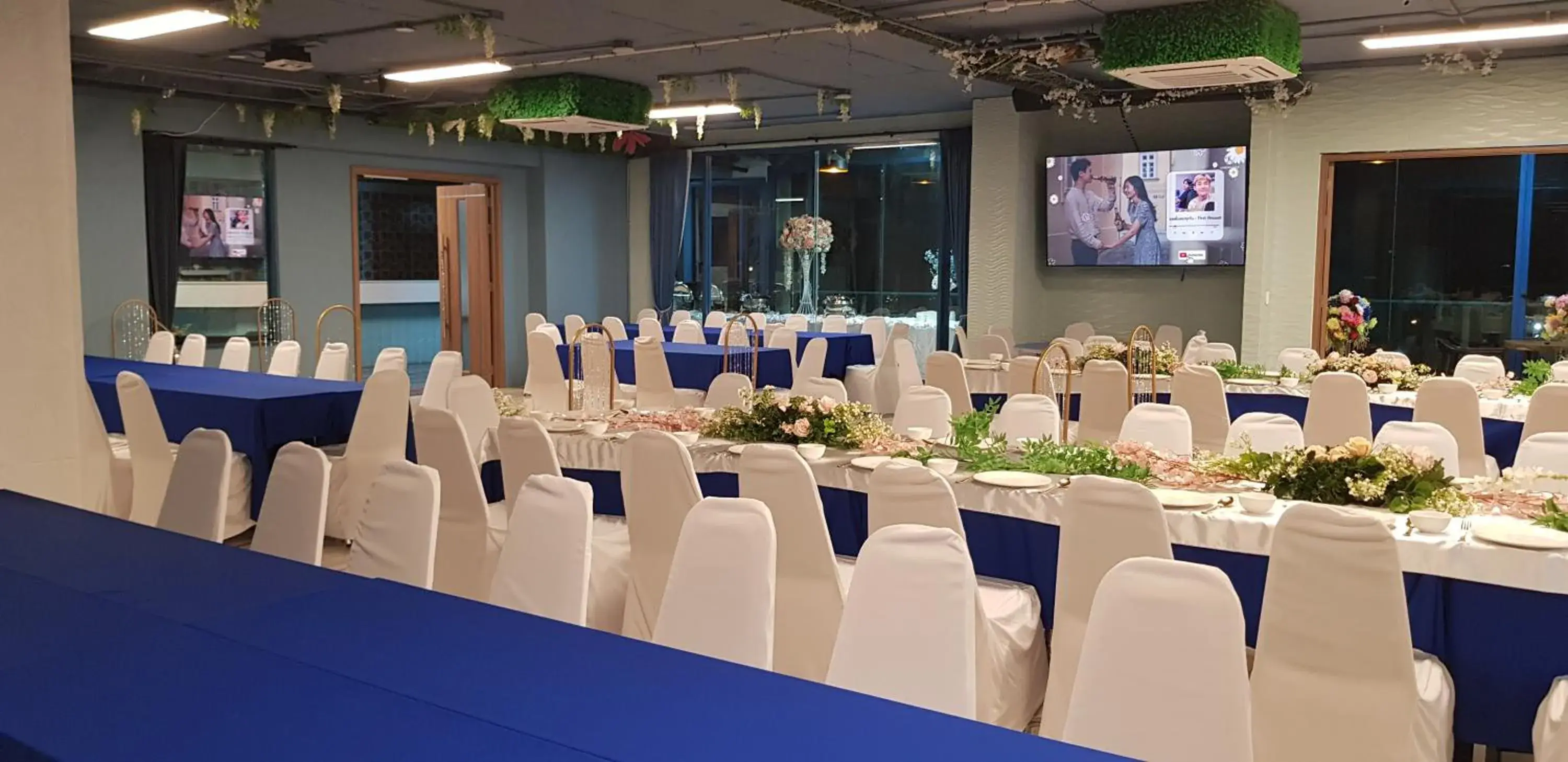 Banquet Facilities in BlueTel Re'sidencE Bangkok IMPACT- 1 Time Drop-Off Service to IMPACT
