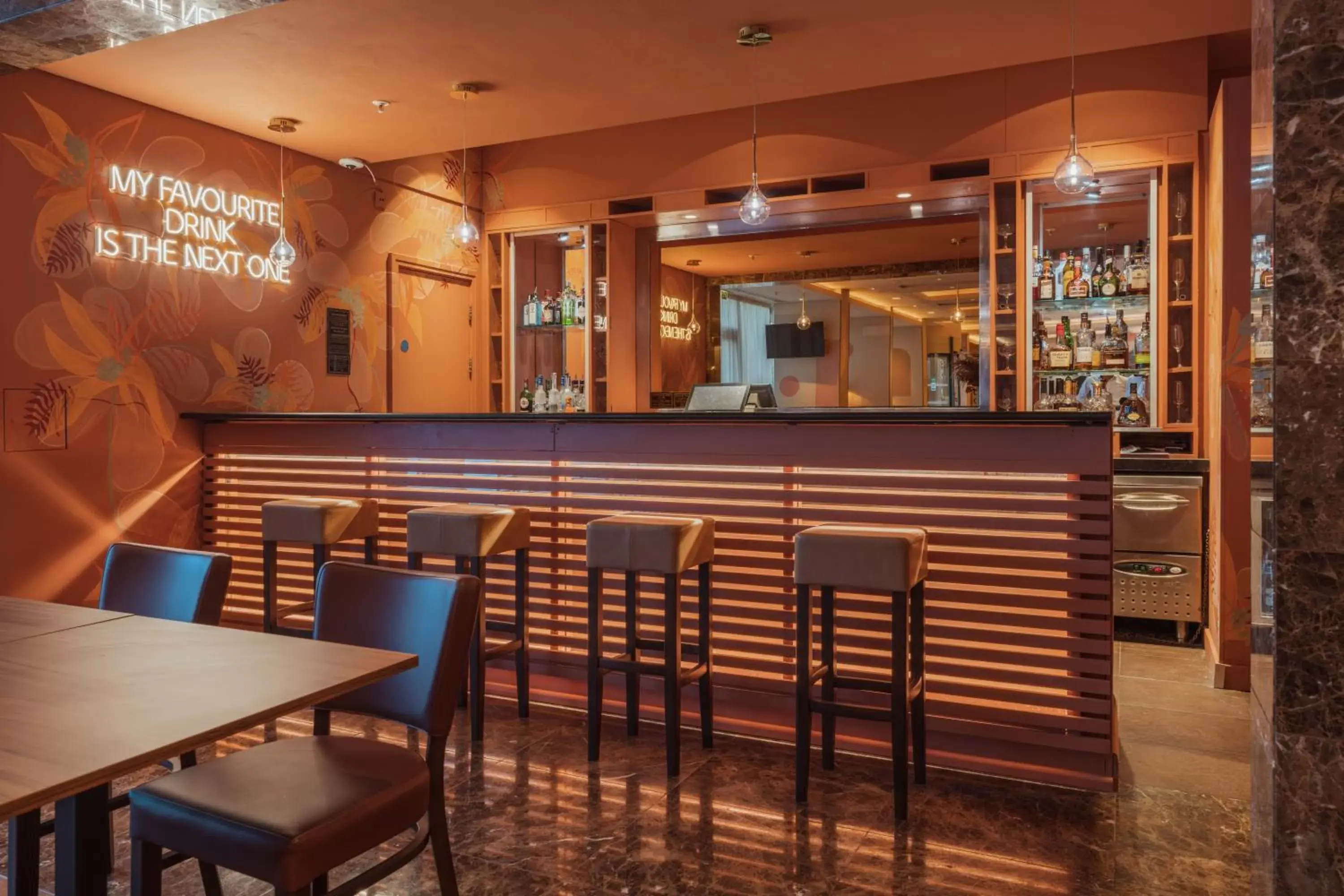 Lounge or bar, Lounge/Bar in Pestana Chelsea Bridge Hotel