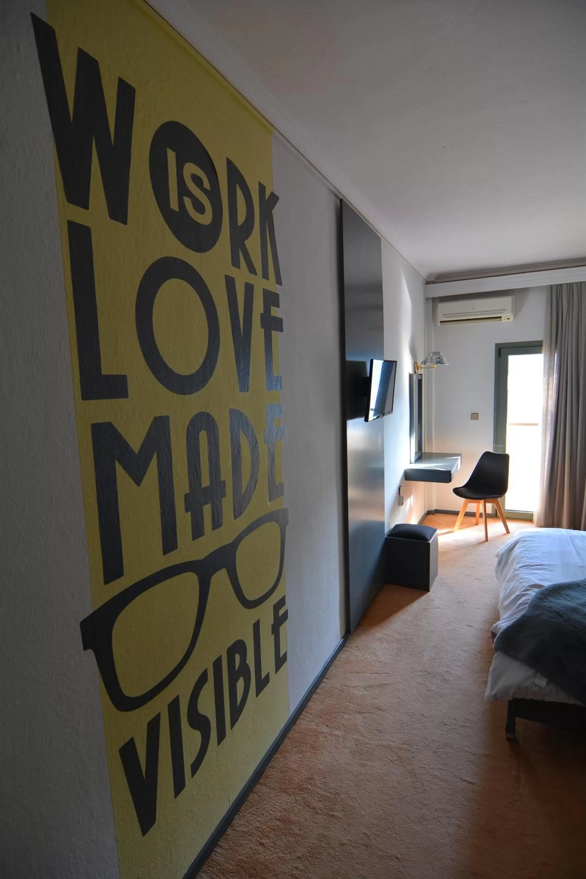 Bed in King Alexander