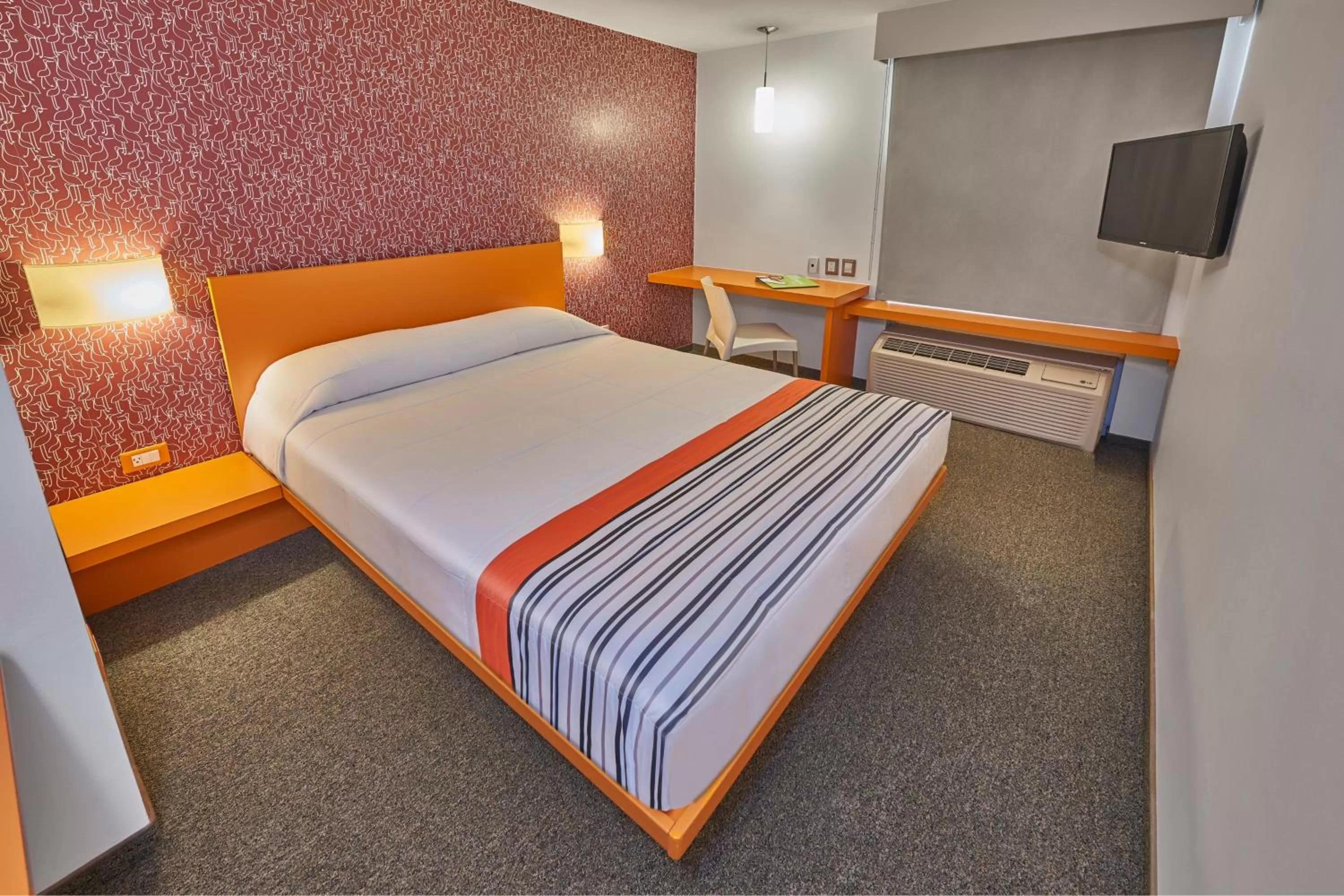 Bedroom, Bed in City Express Junior by Marriott Tuxtla Gutierrez Poliforum