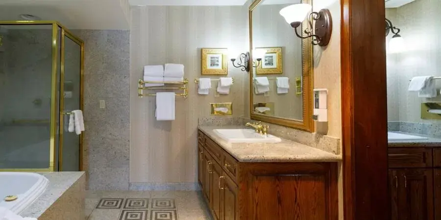 Shower, Bathroom in Maverick Hotel and Casino by Red Lion Hotels