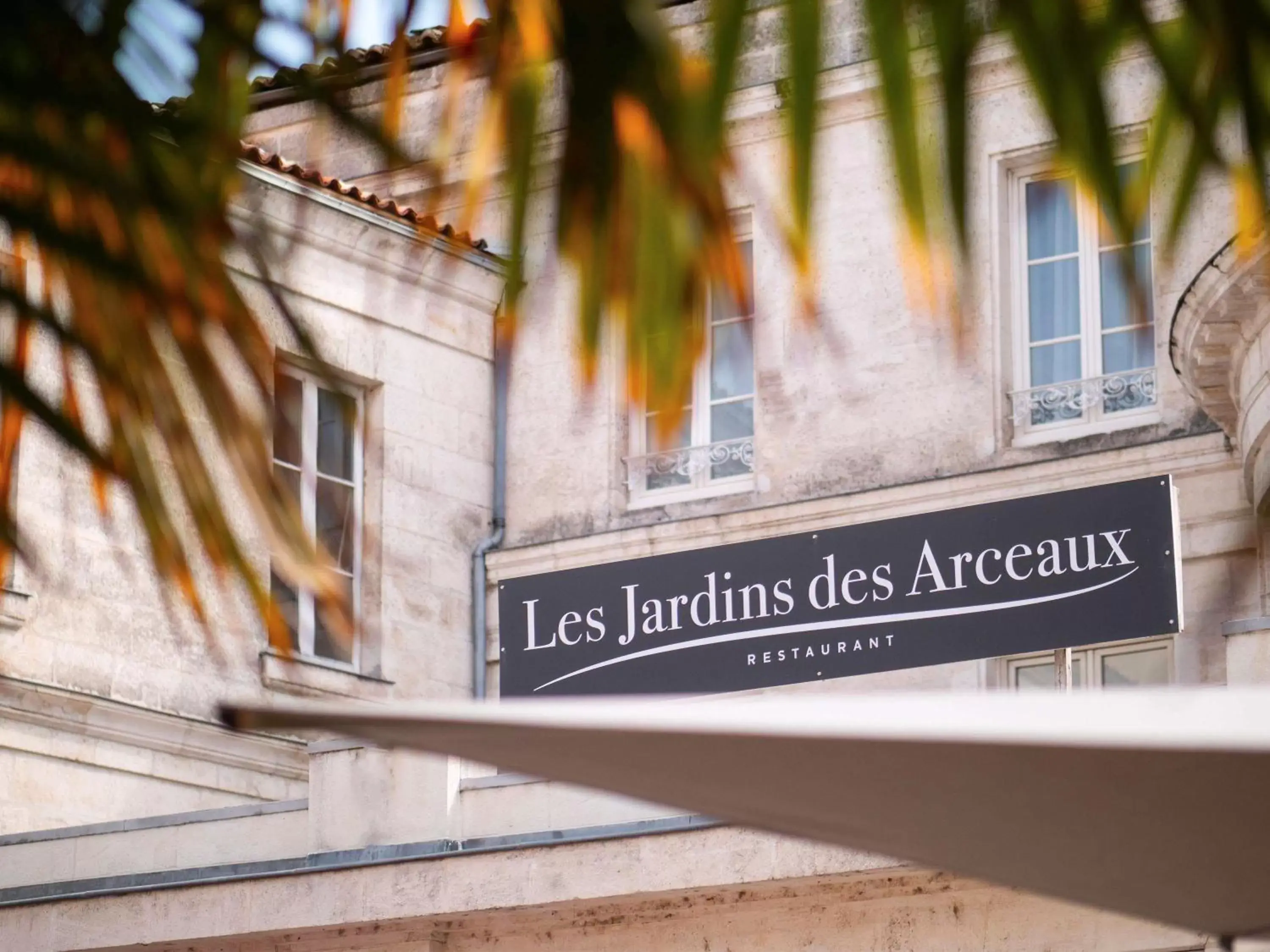 Restaurant/places to eat, Property Logo/Sign in Mercure Angoulême Hôtel de France