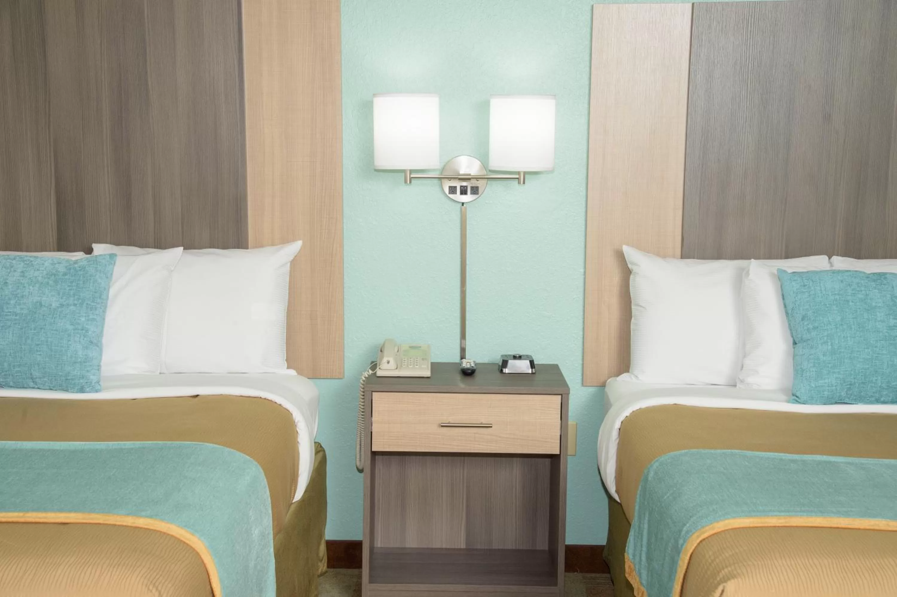 Family Suite with Balcony in Pigeon River Inn