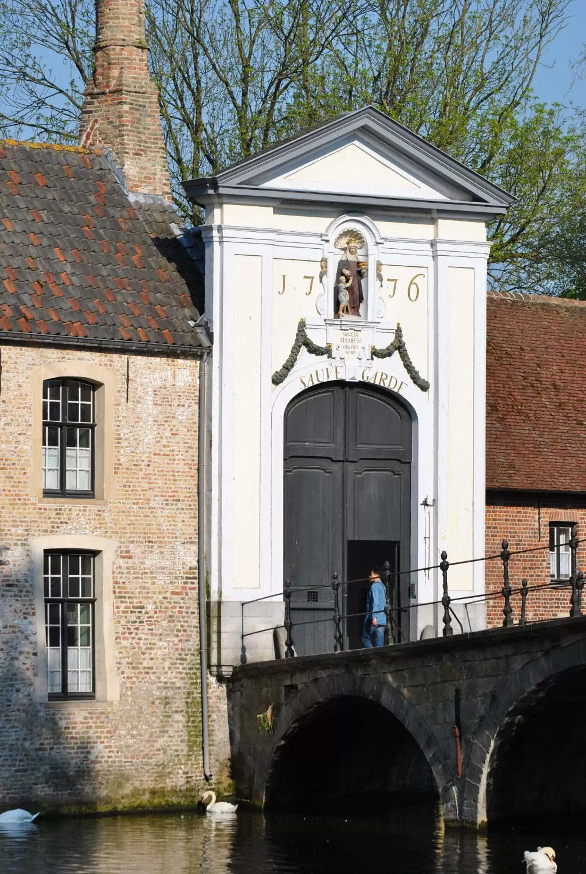 Nearby landmark, Property Building in Hotel Duc De Bourgogne