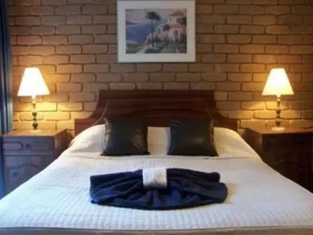 Bed in Albury Classic Motor Inn