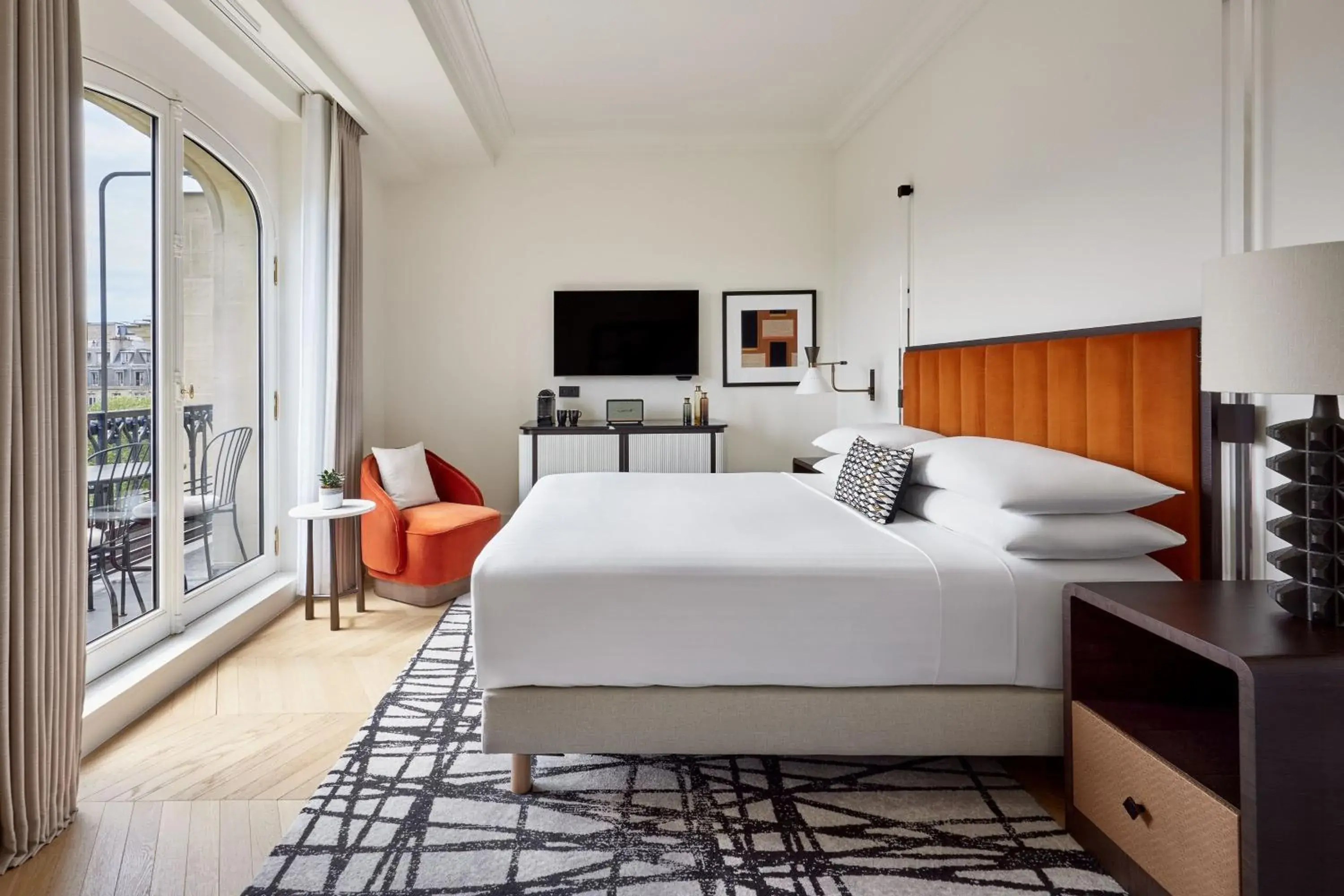 Bedroom in Paris Marriott Champs Elysees Hotel