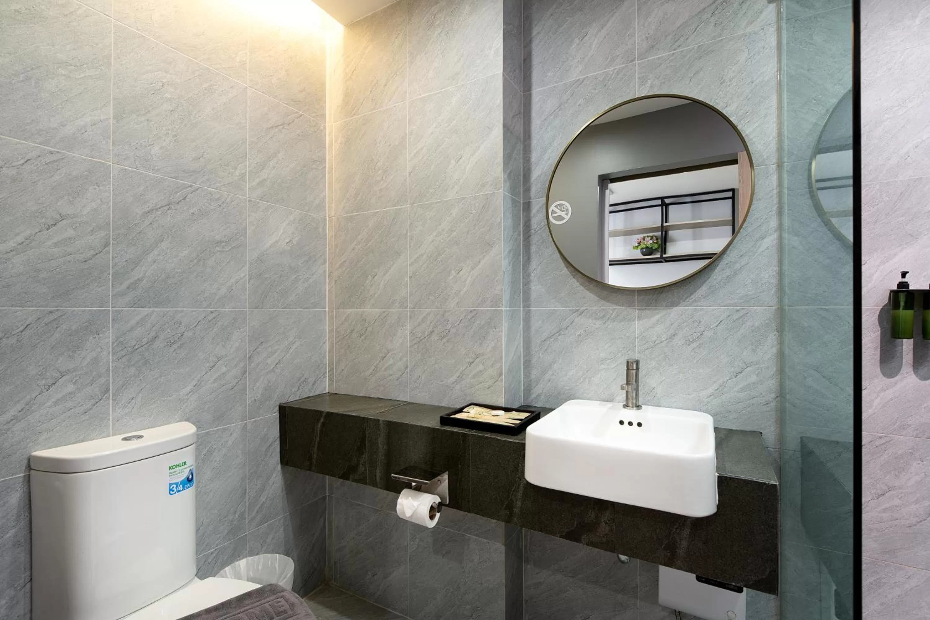 Bathroom in The Riski Hotel at Bangphlat Station SHA