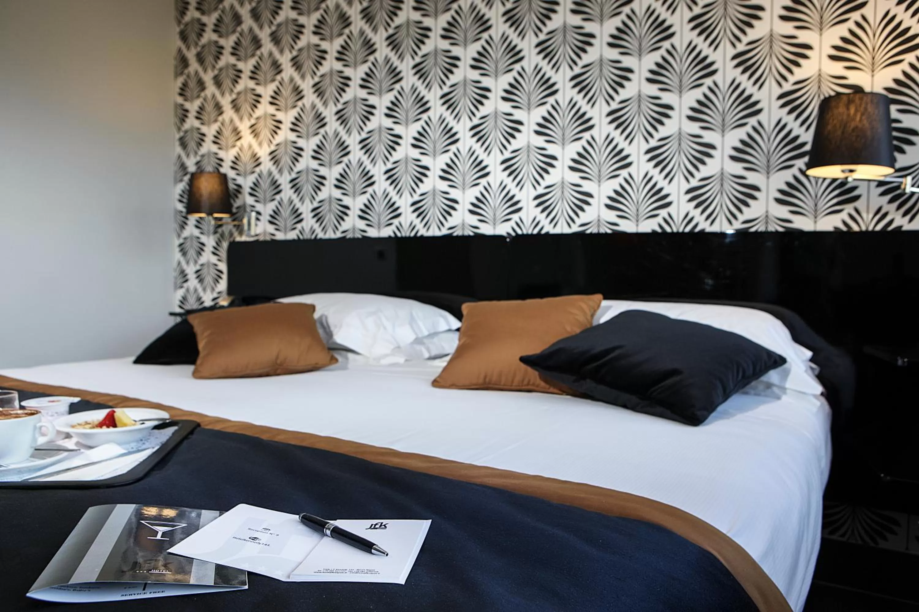 Bedroom, Bed in Best Western JFK Hotel