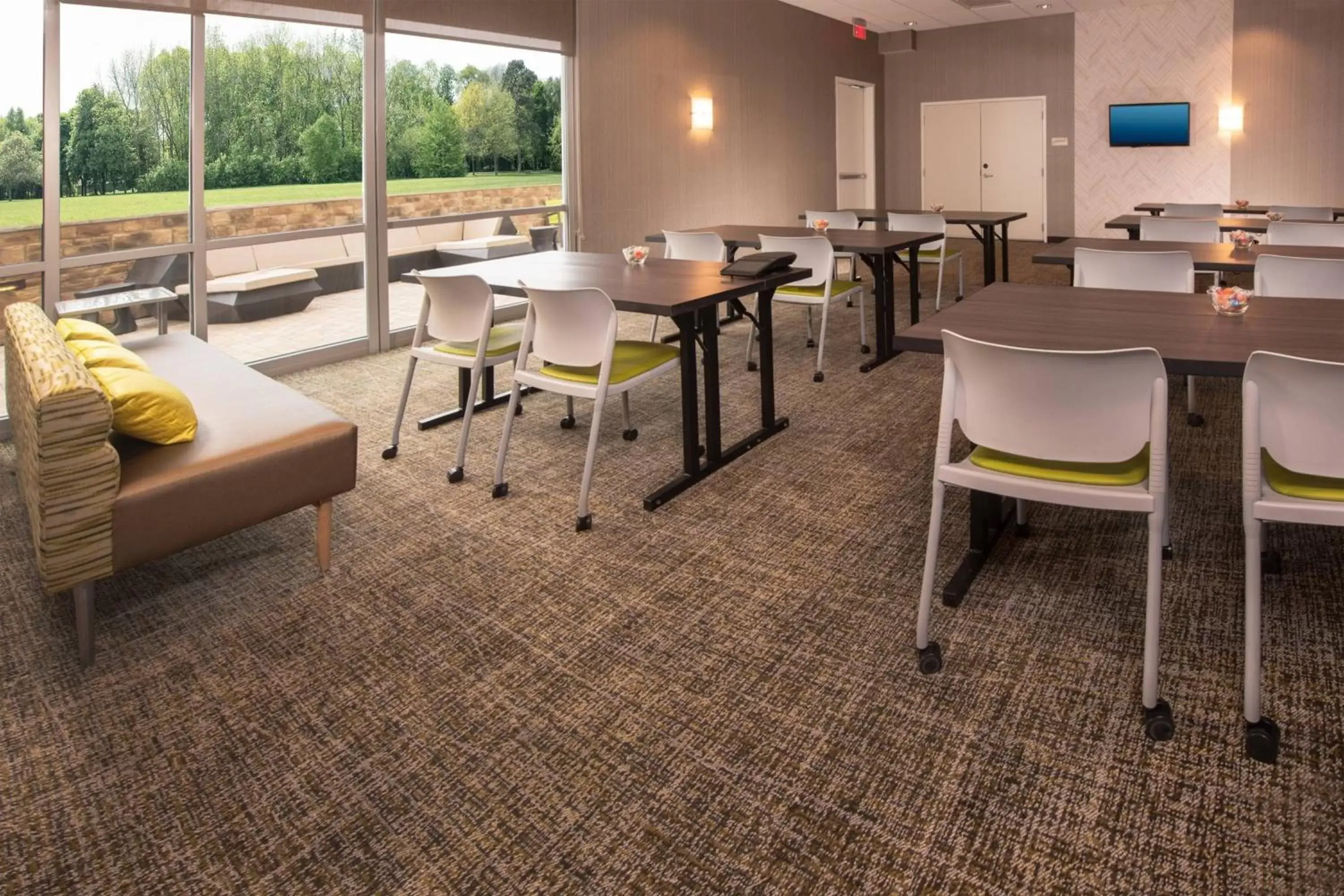 Meeting/conference room in SpringHill Suites By Marriott Frederick