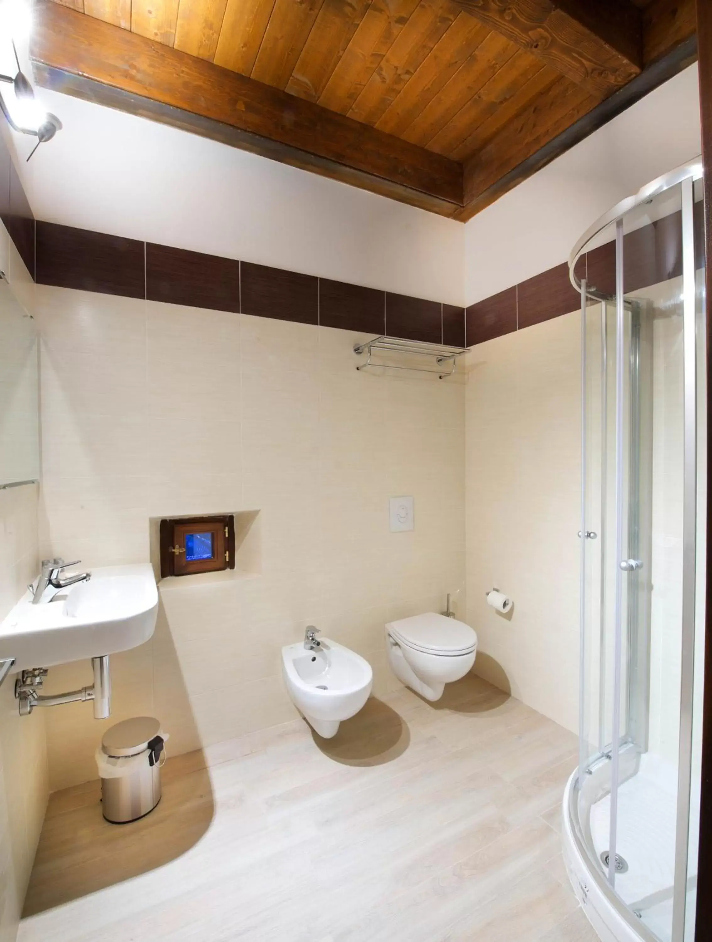 Bathroom in Torre della Loggia - Dimora Storica - Ortona