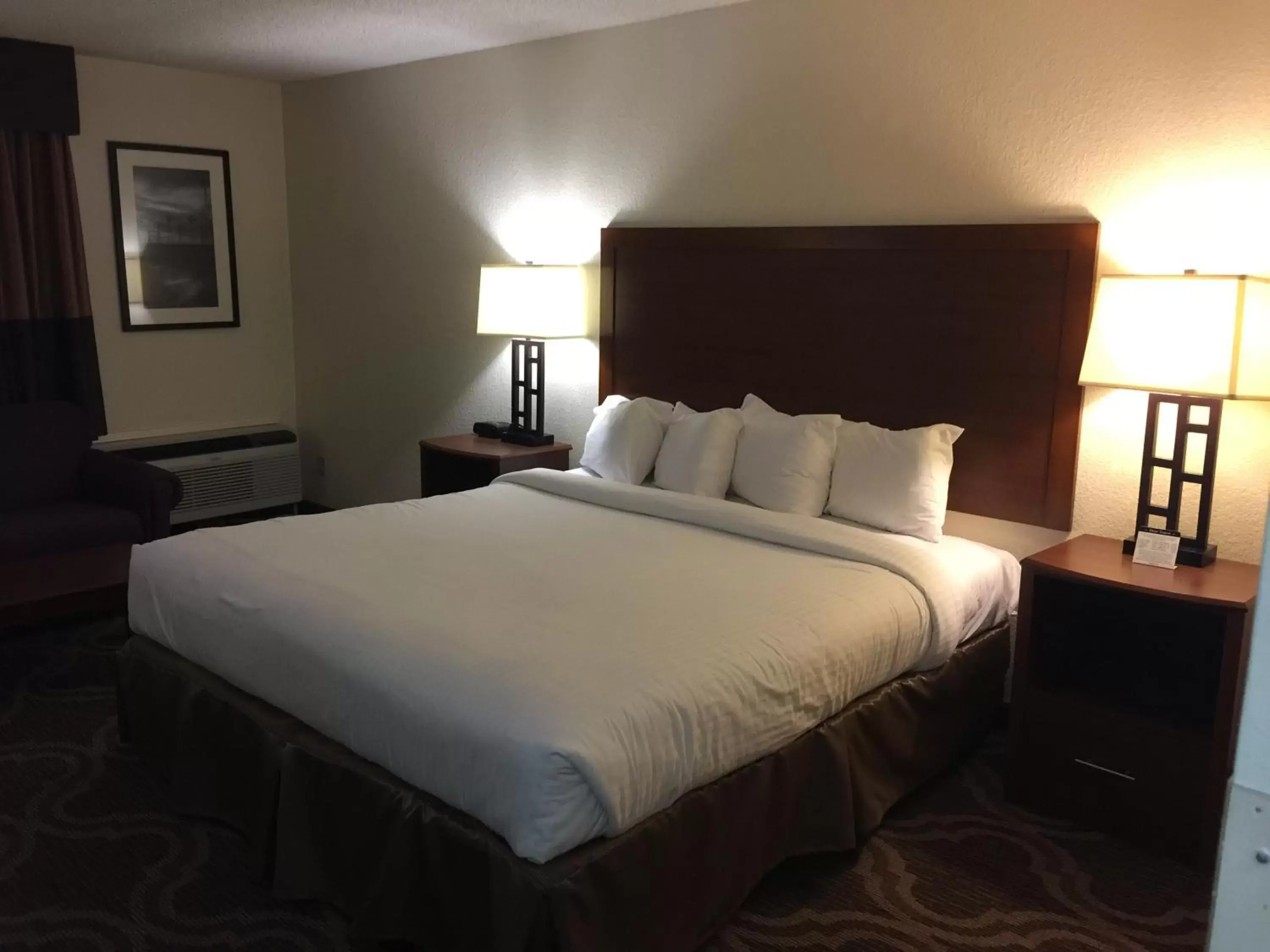 Bedroom, Bed in Ashmore Inn and Suites Lubbock