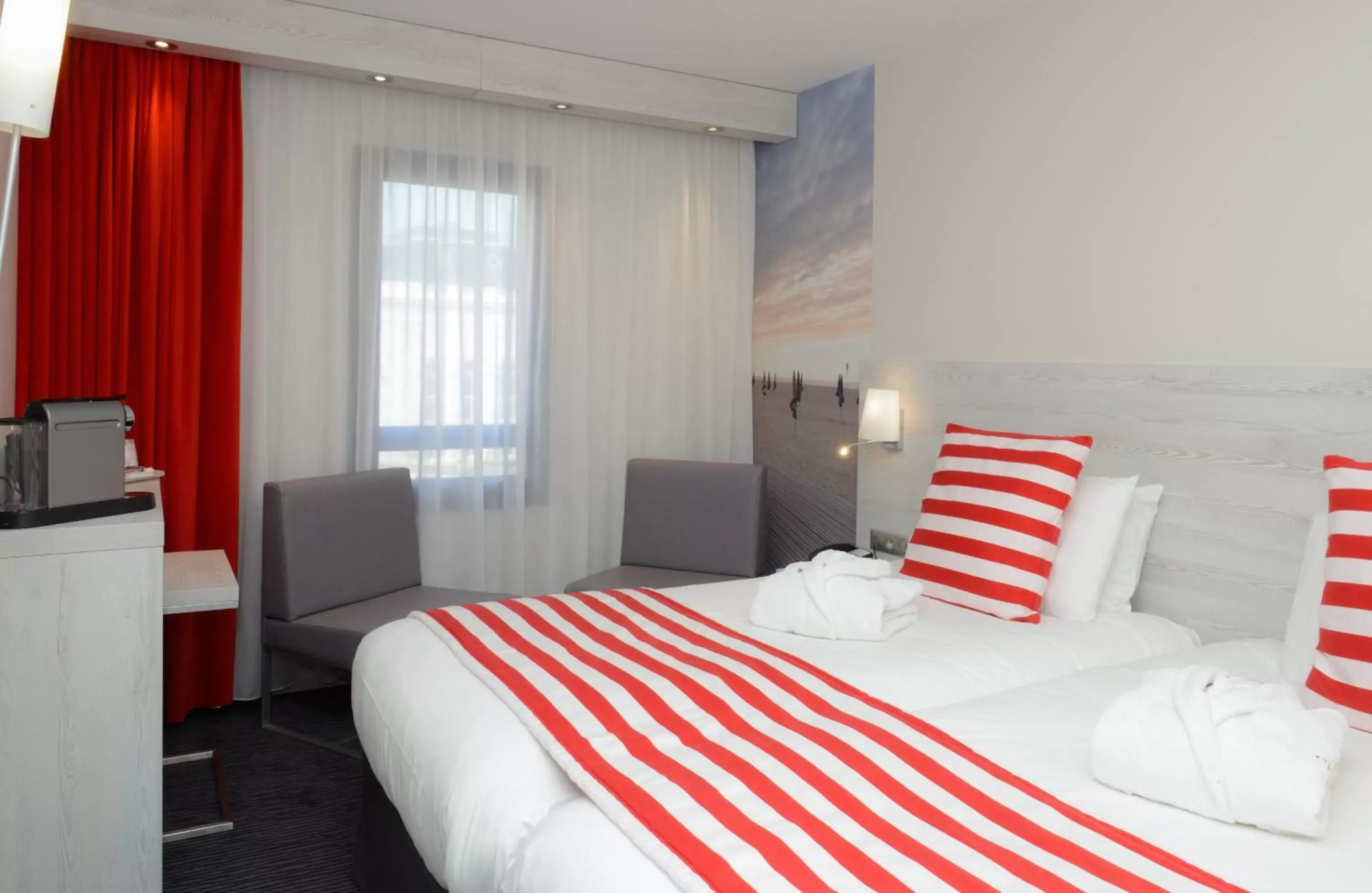 Bed in Mercure Trouville Sur Mer