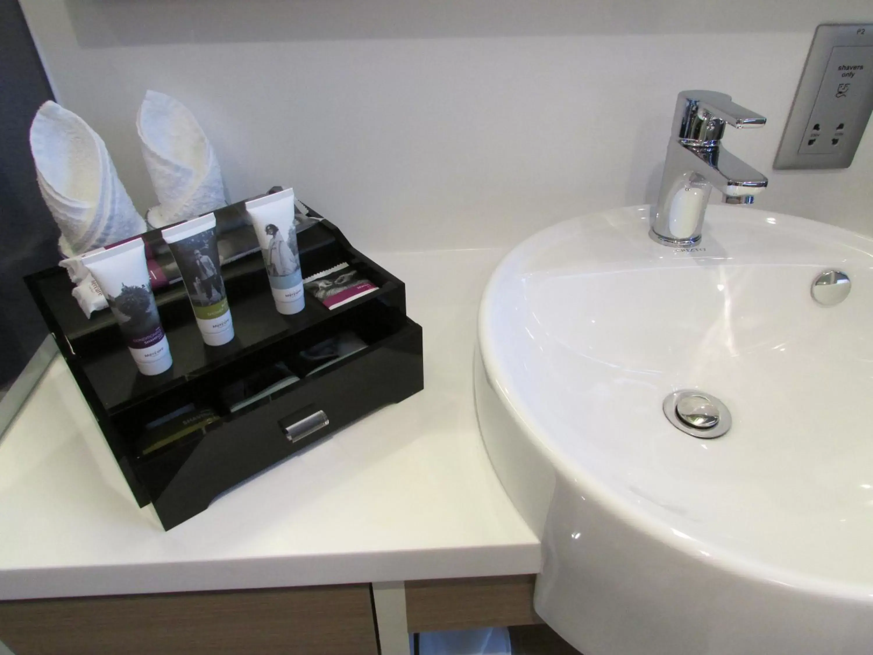 Area and facilities, Bathroom in Mercure Singapore Bugis