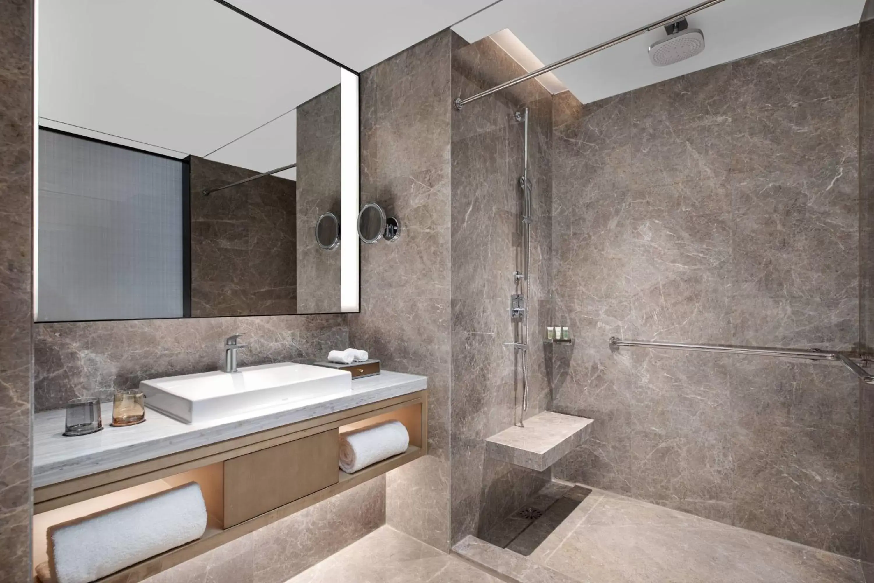 Bathroom in Courtyard by Marriott Nanjing Jiangning