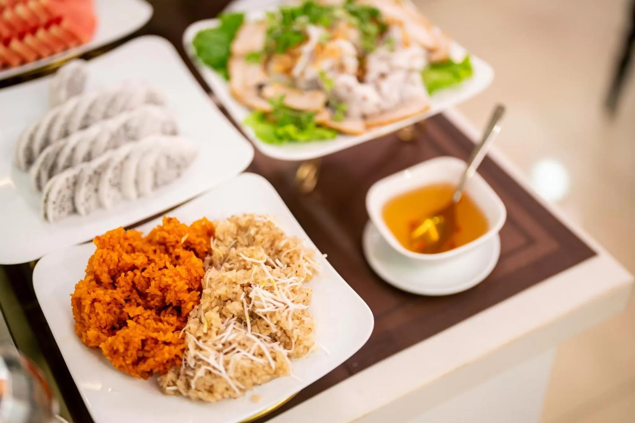 Restaurant/places to eat in Golden Legend Boutique Hotel