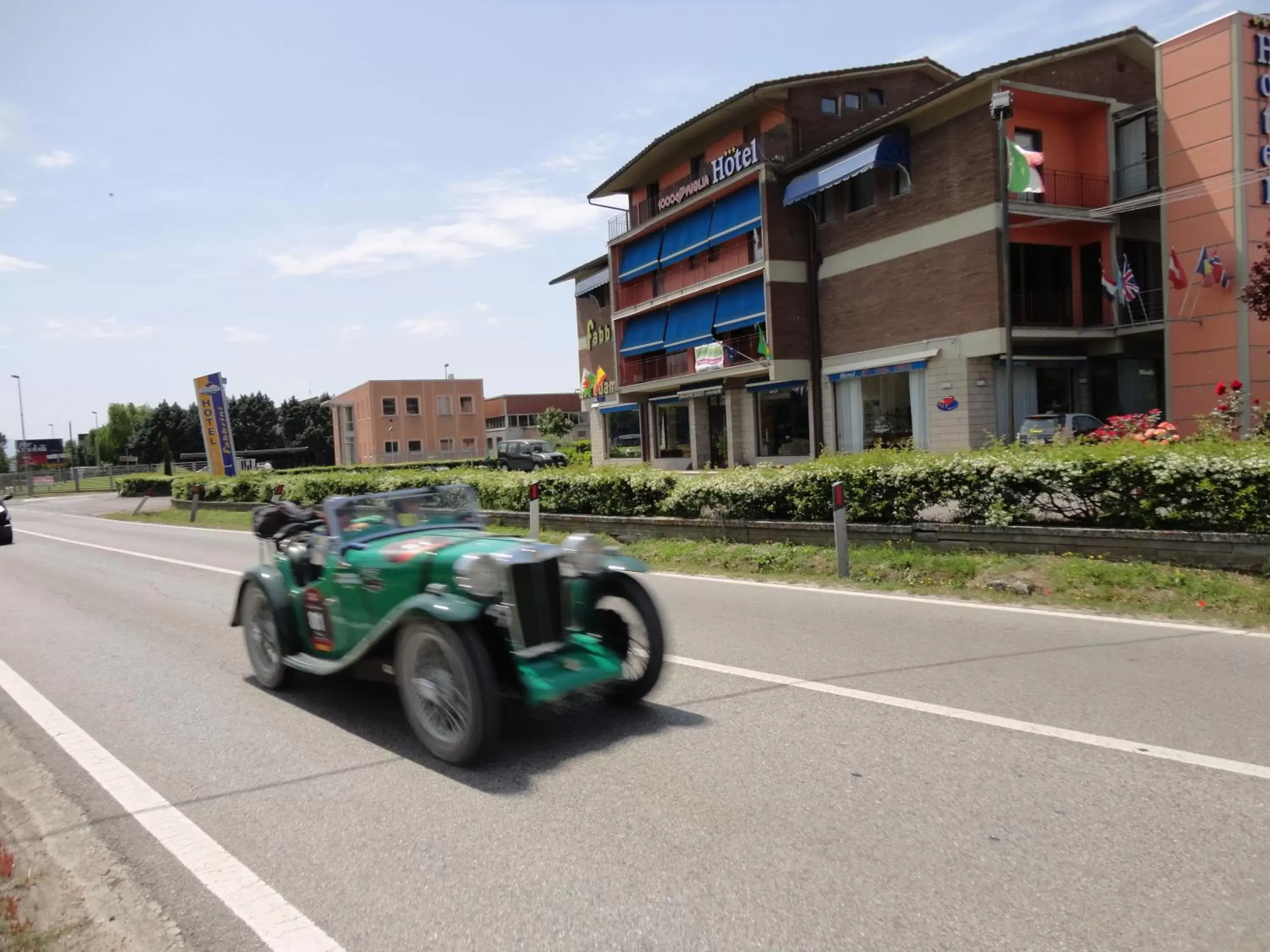 Facade/entrance, Property Building in 1000 Miglia