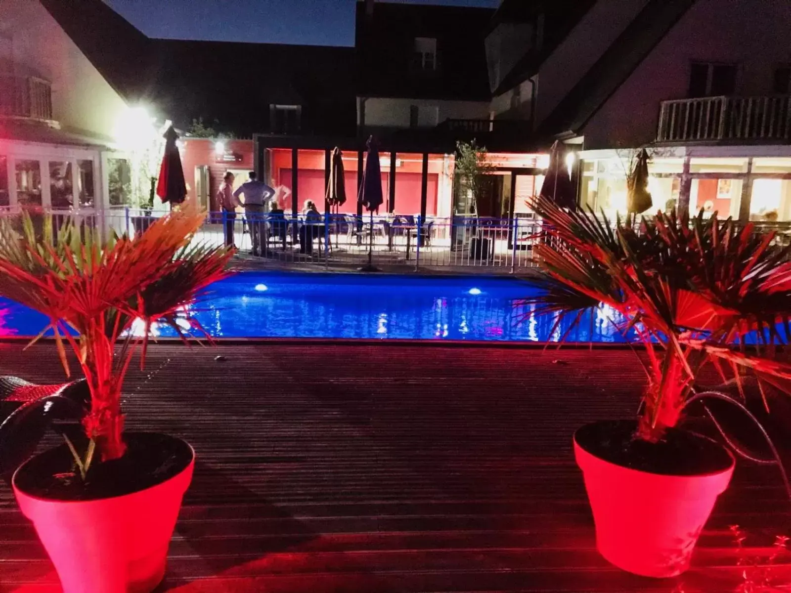 Swimming Pool in Les Terrasses de Saumur - Hôtel & Appartements - Restaurant & Spa (Logis)
